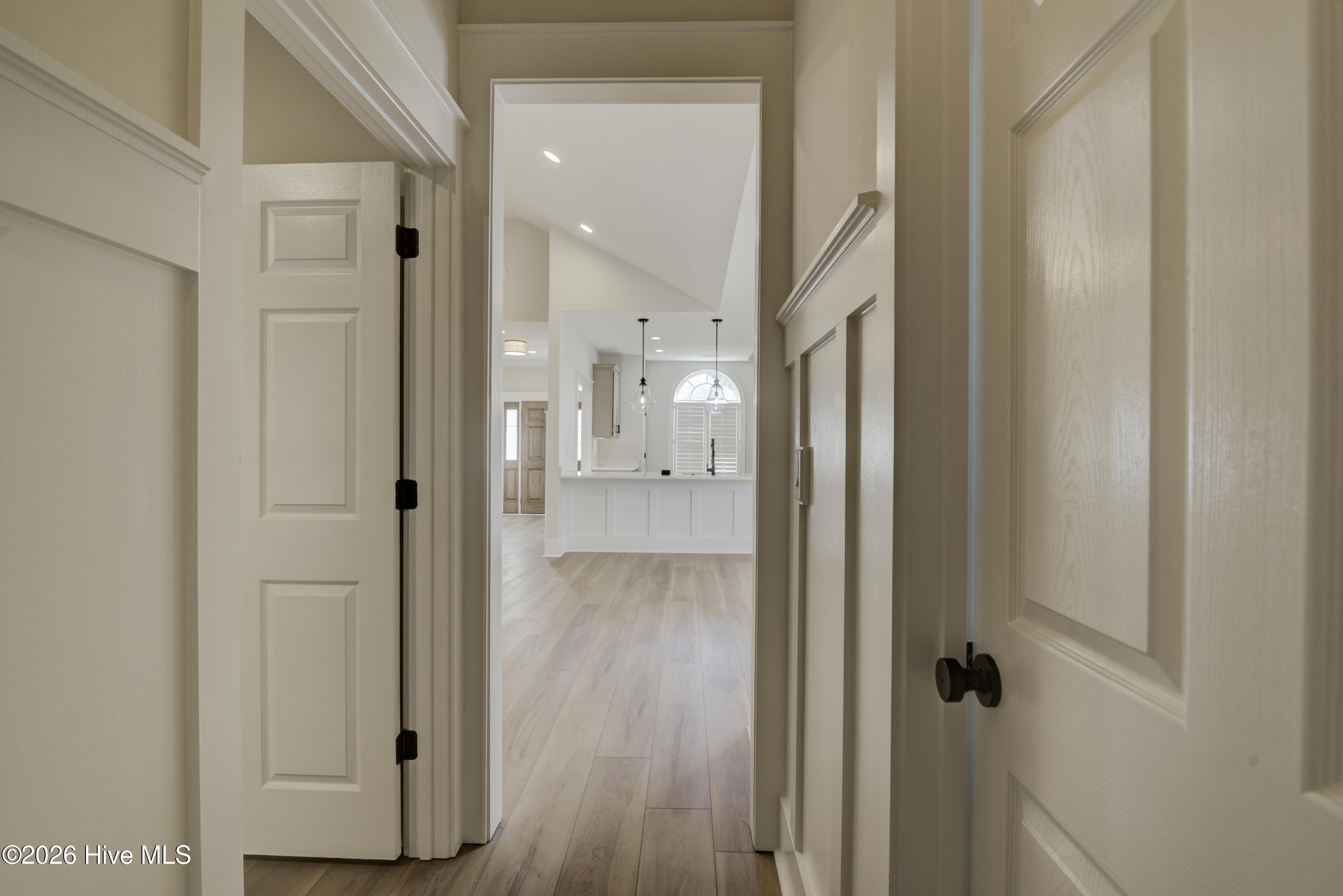 100559237 | Photo 32