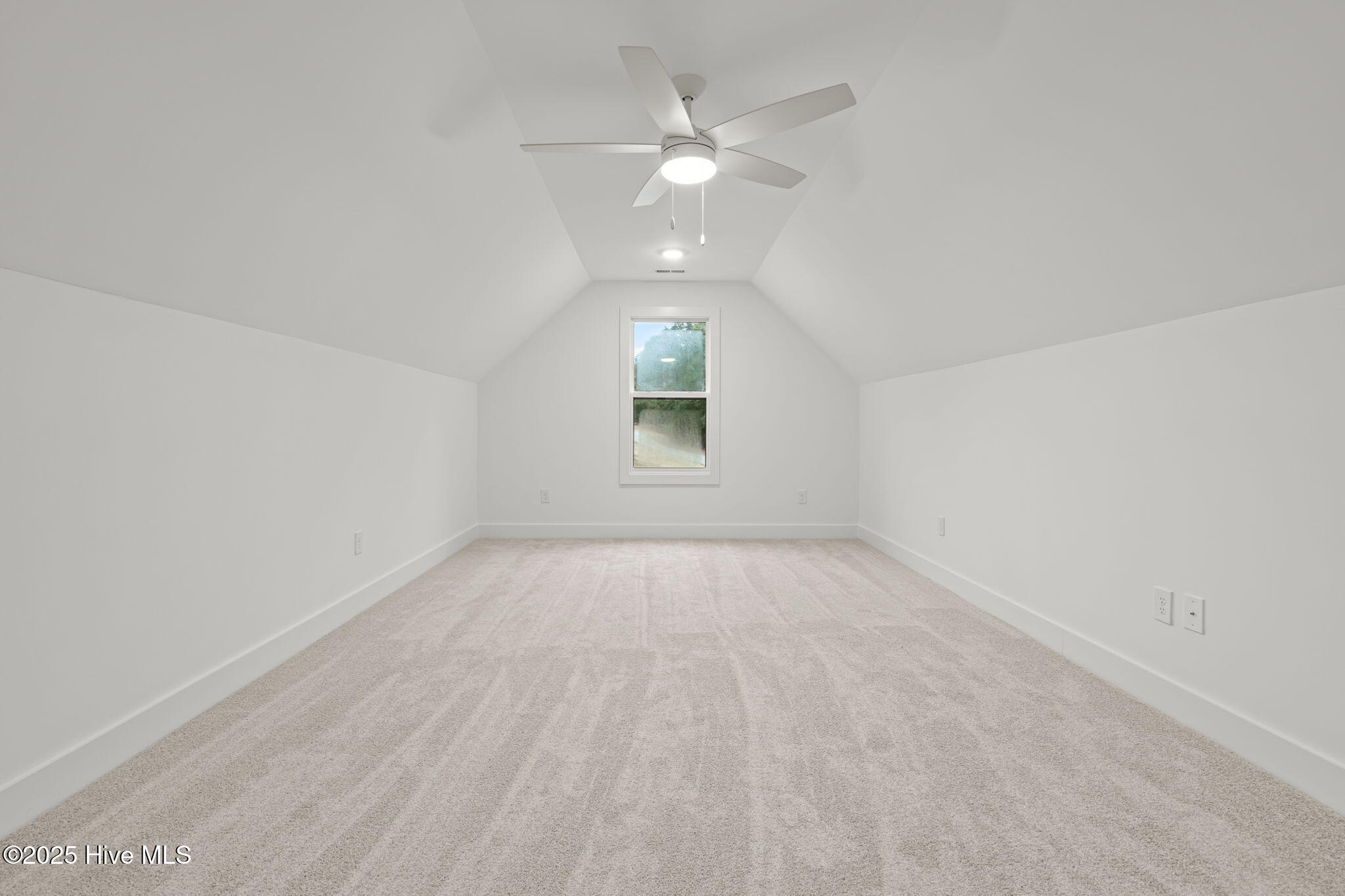 1099 Ring Road