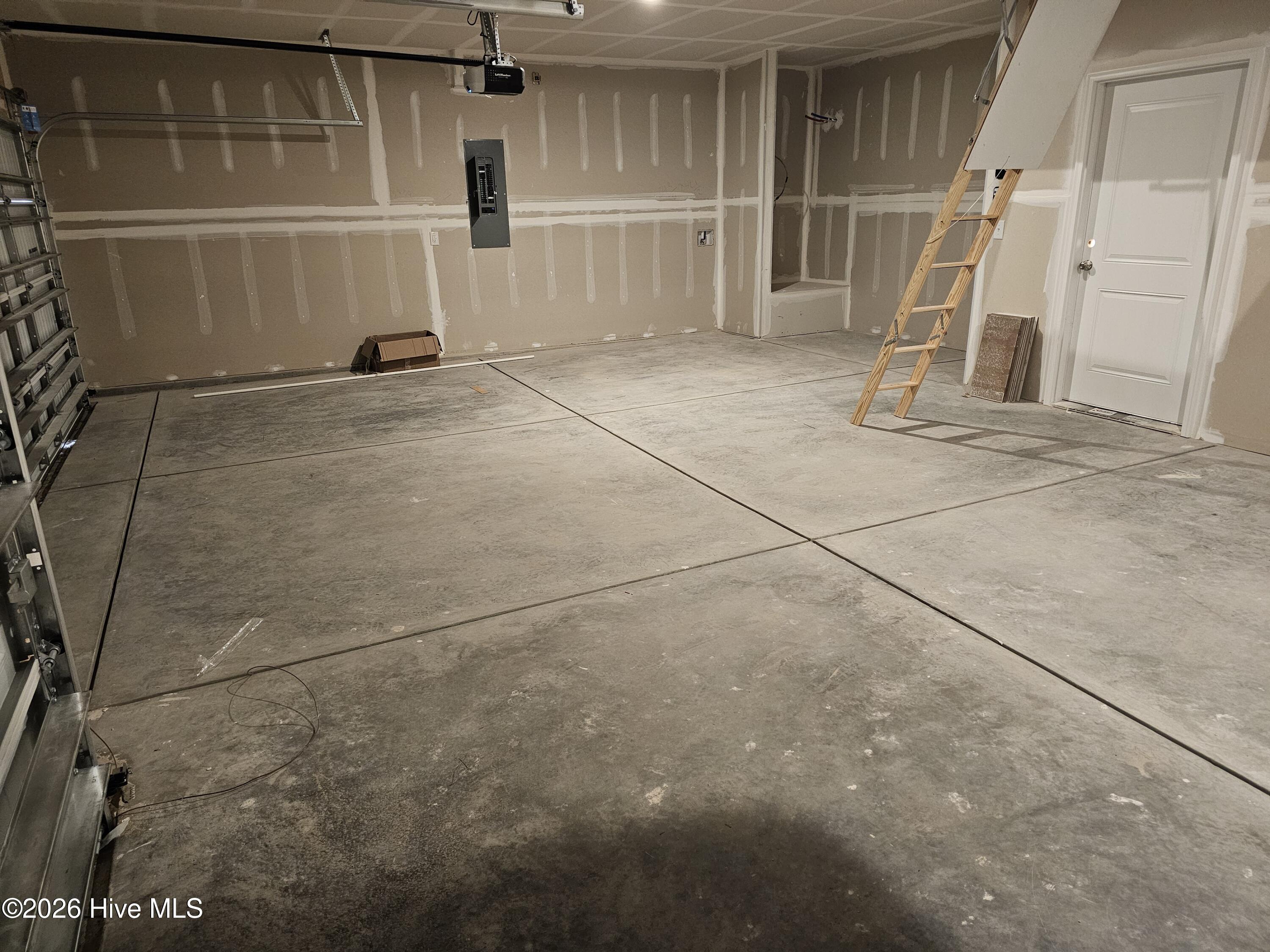 100544380 | Photo 28