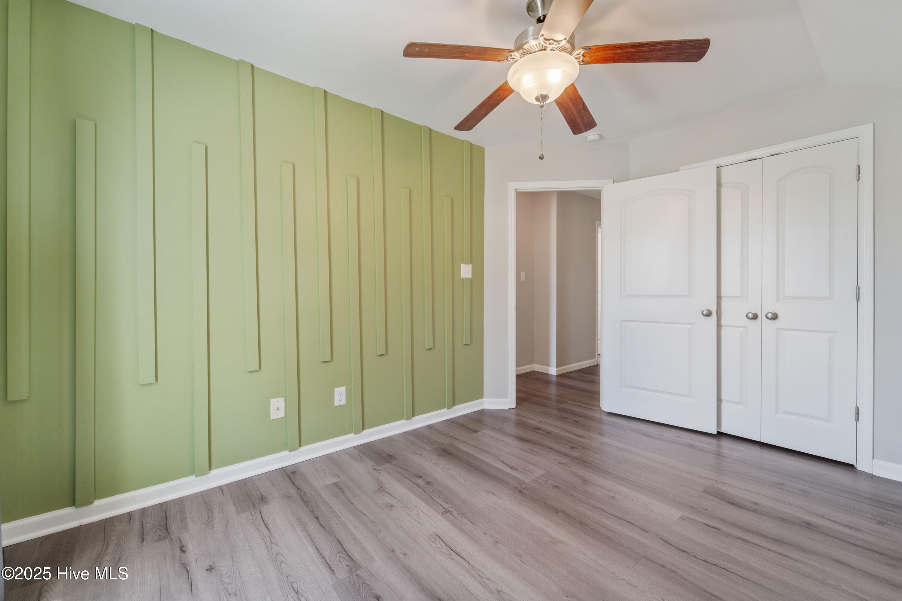 100529060 | Photo 42