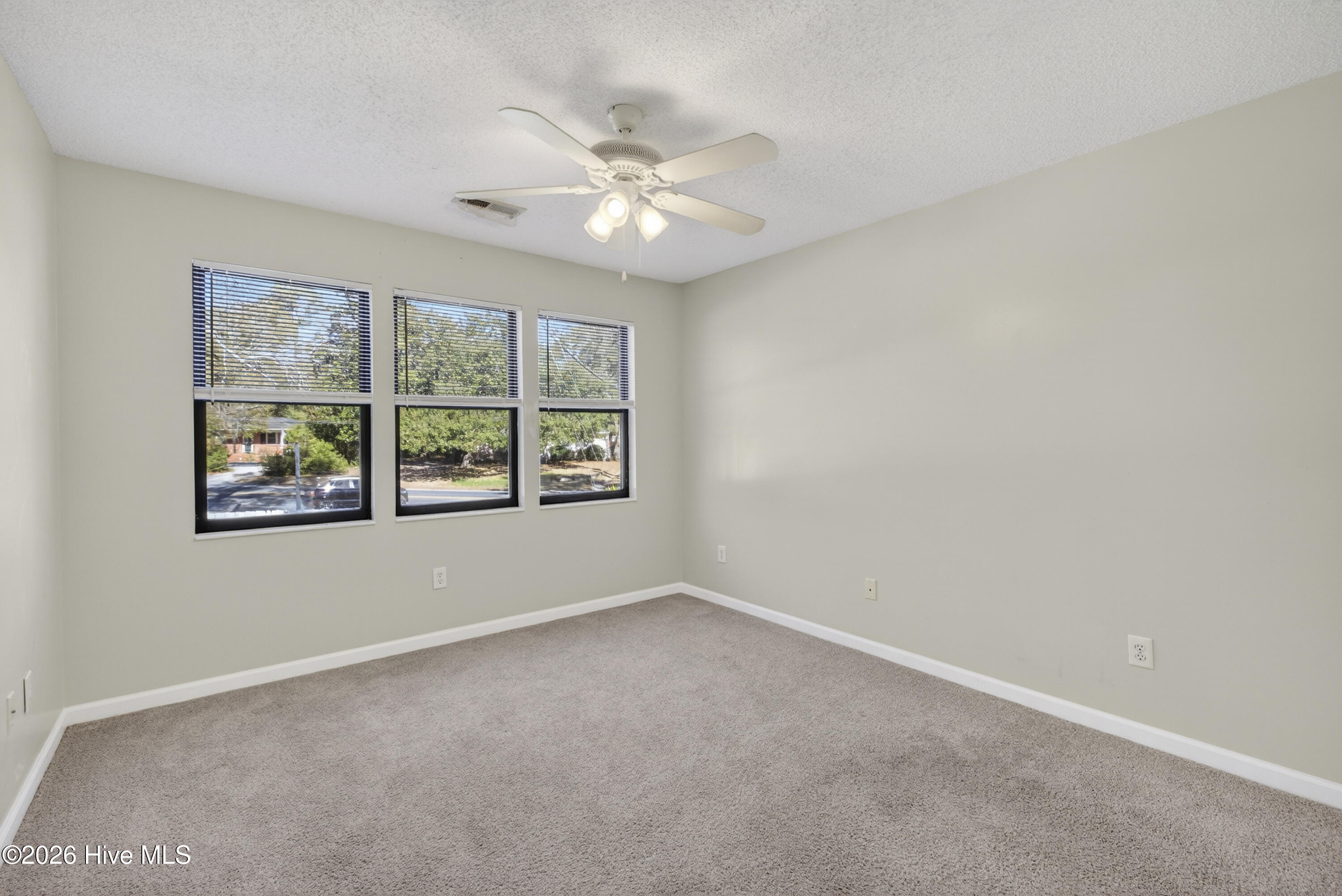 100551794 | Photo 14