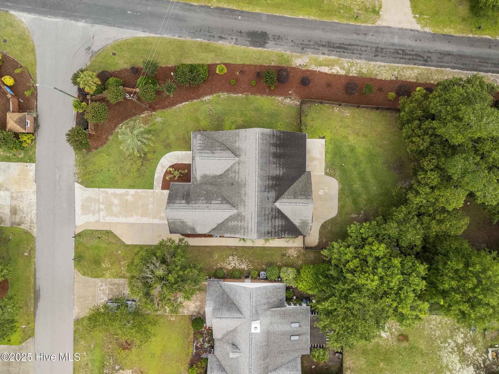 100512903 | Photo 71