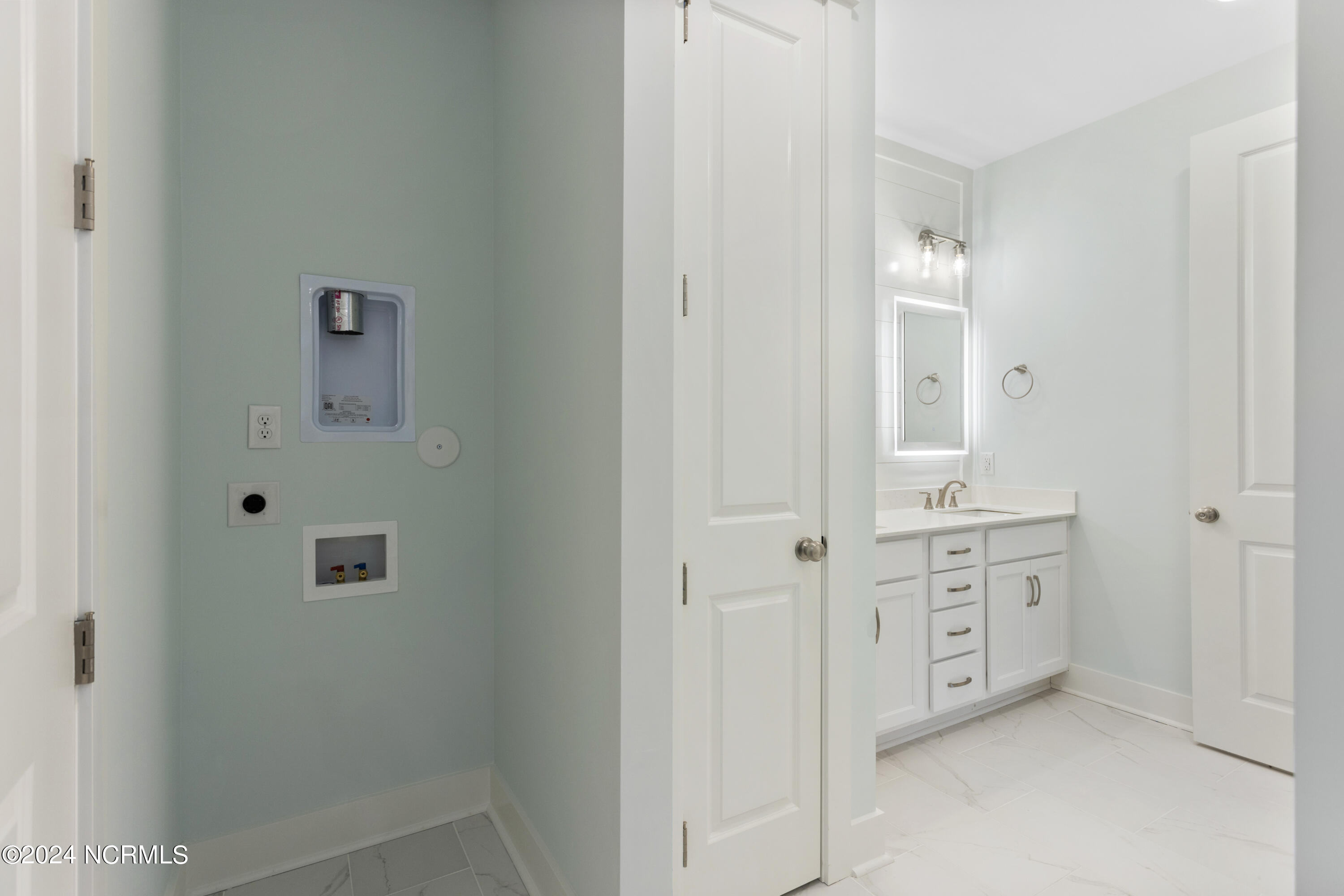 100543497 | Photo 21