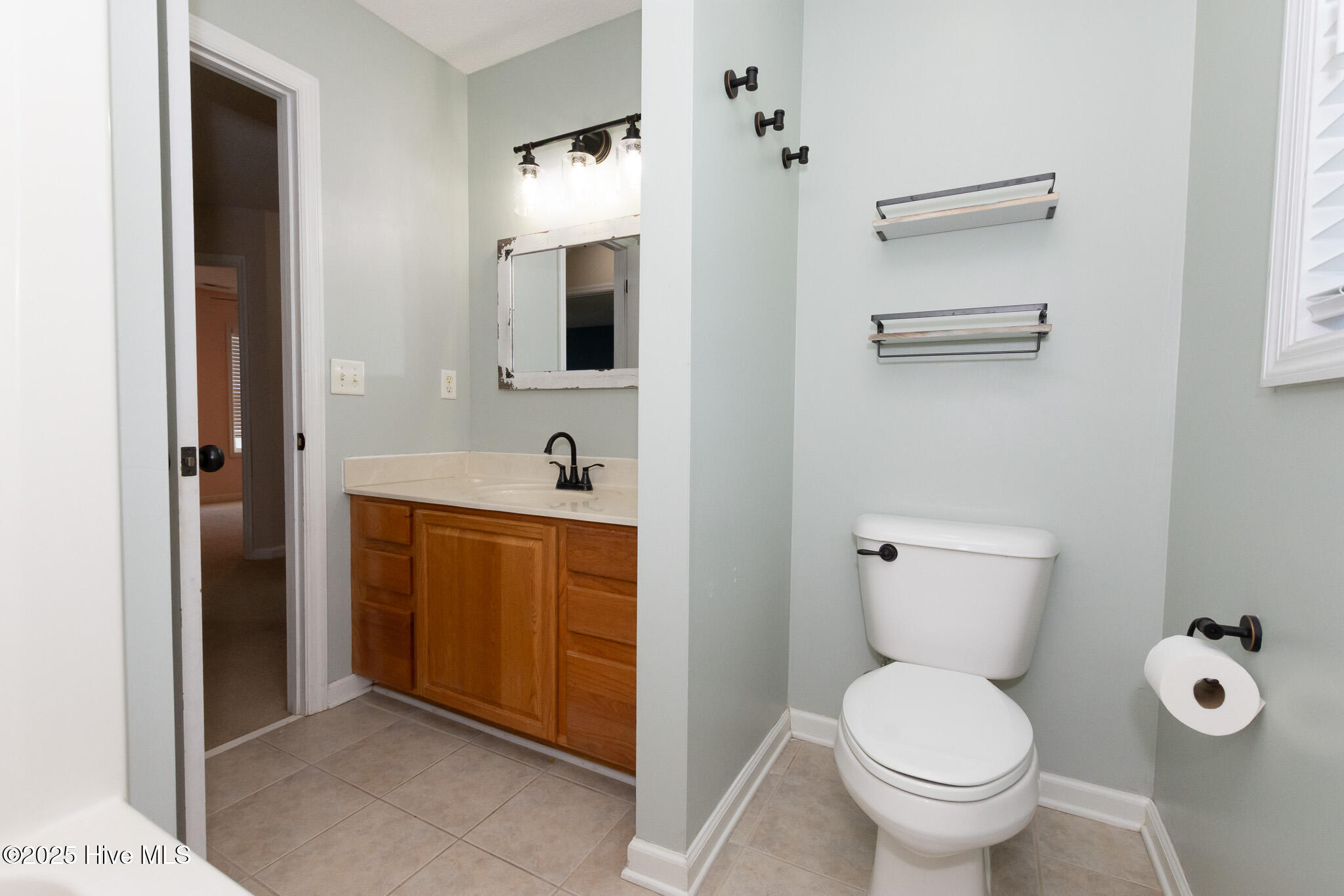 100522001 | Photo 41