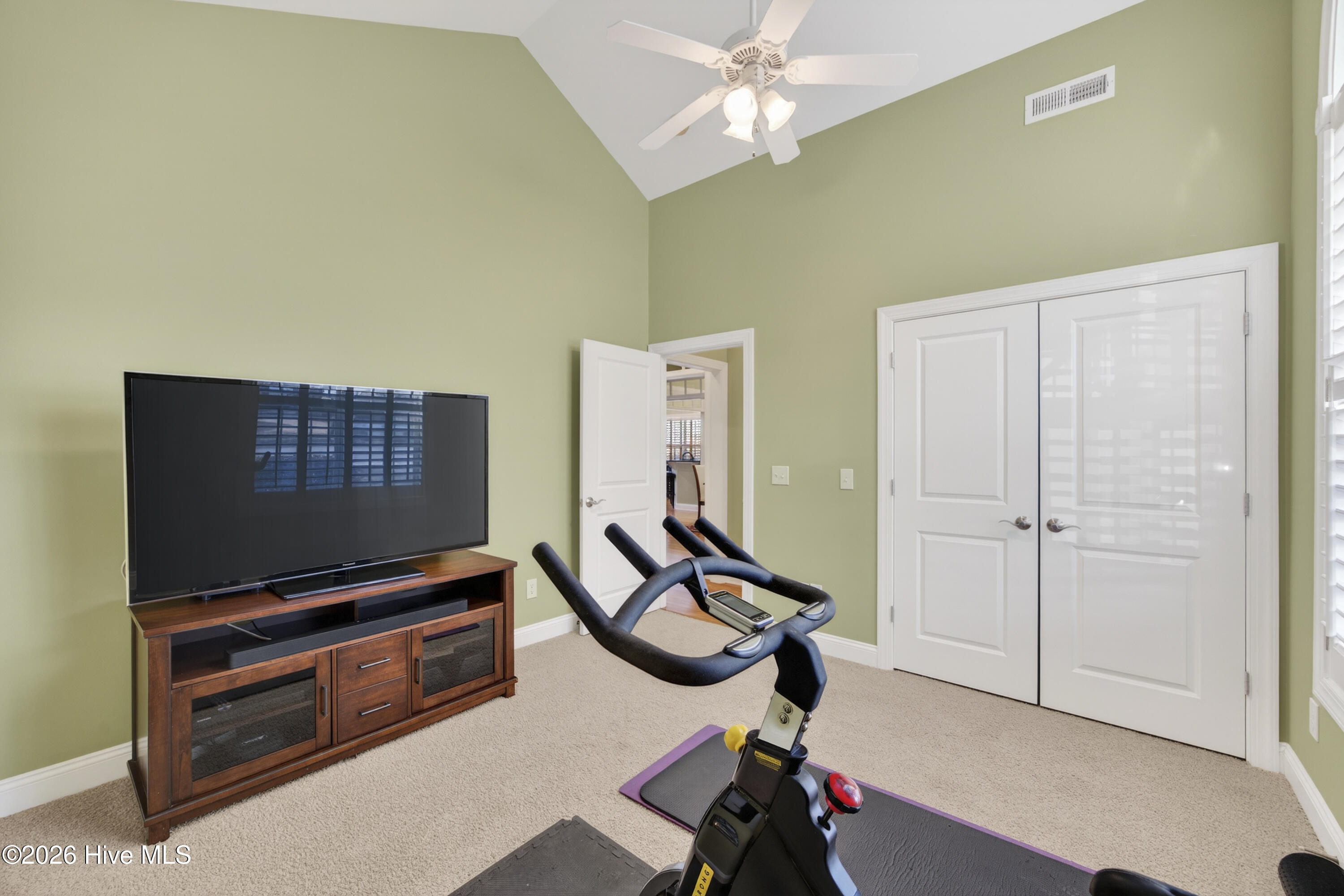 100550838 | Photo 37