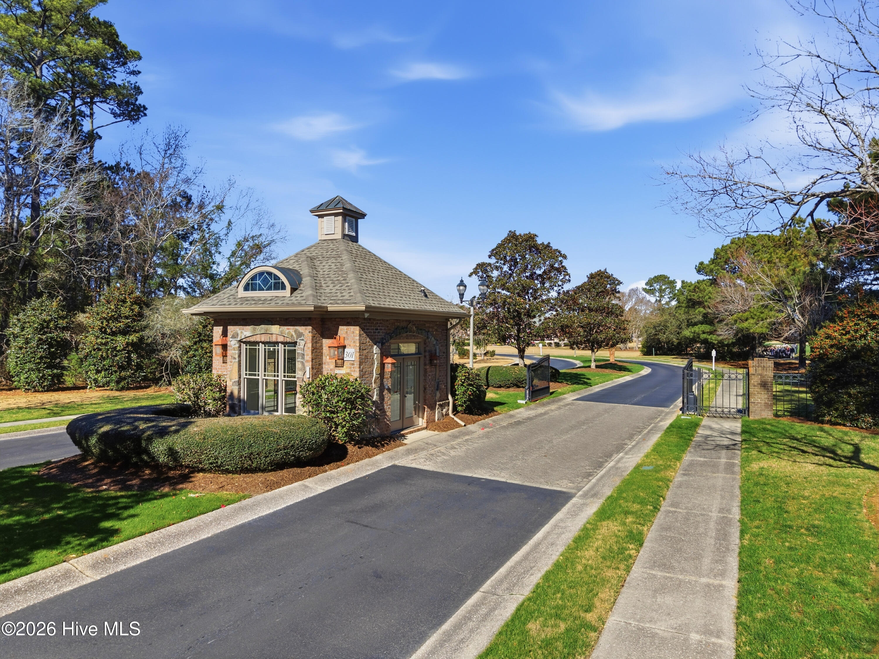 100549757 | Photo 47