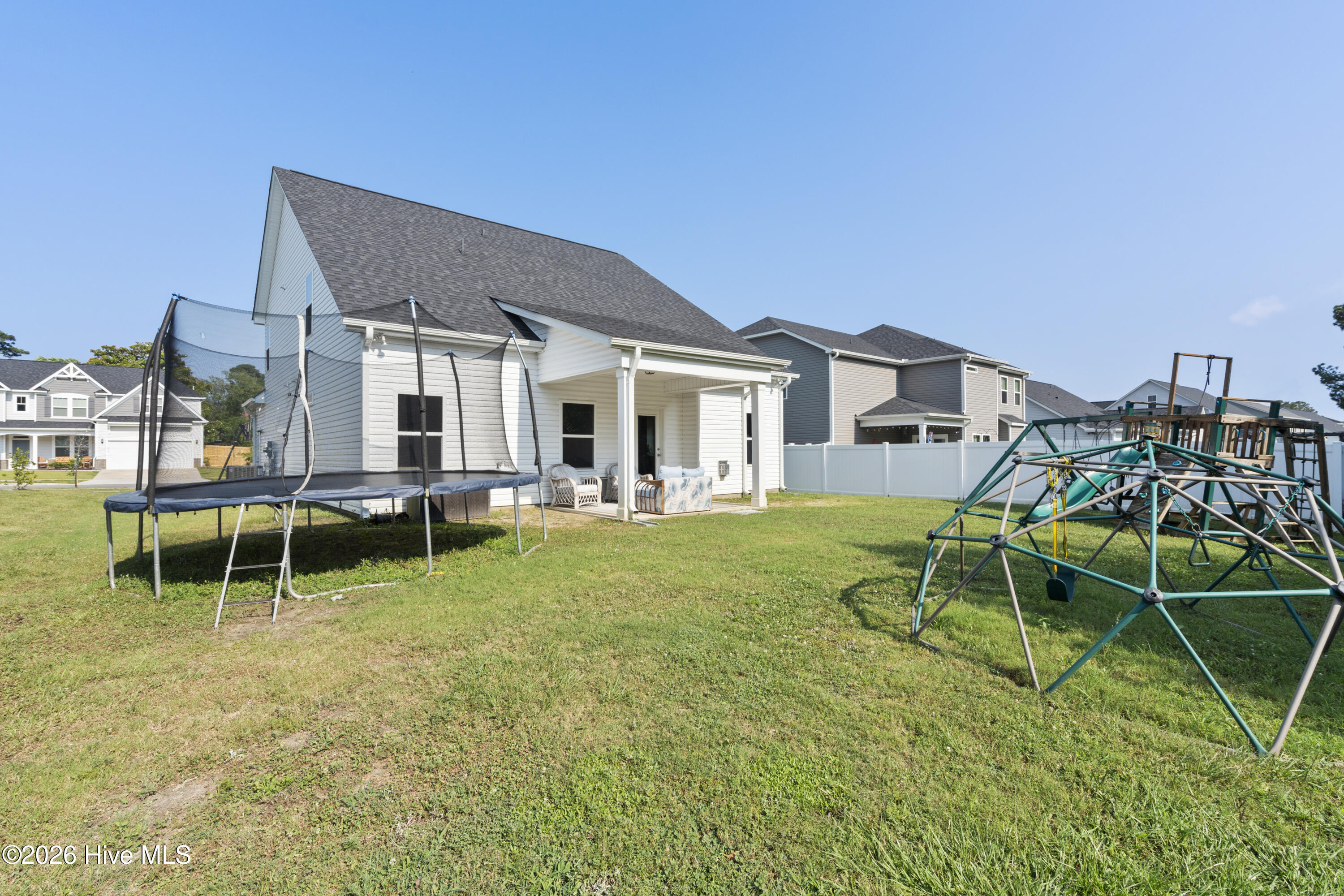 100564295 | Photo 59