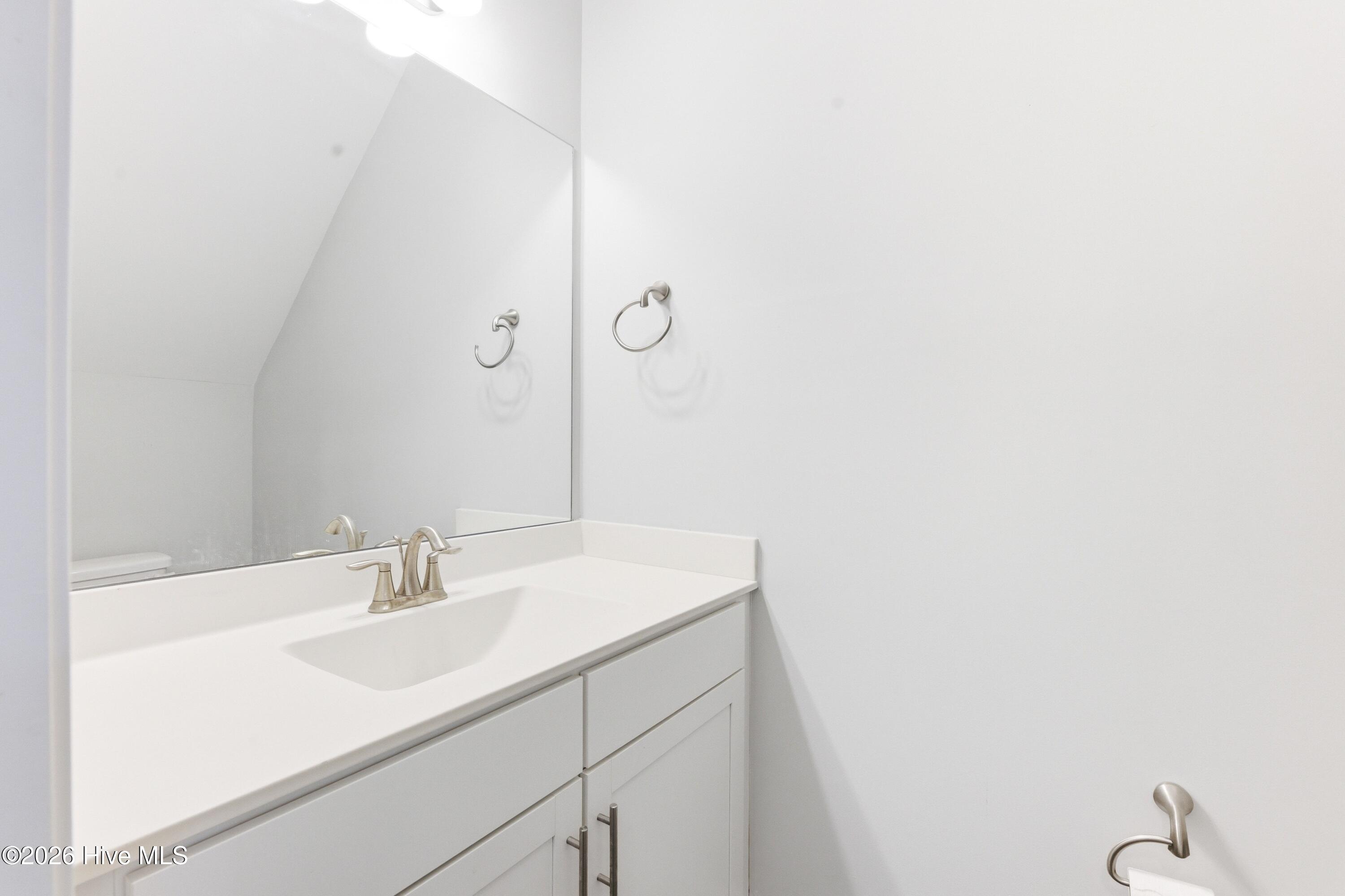 100564137 | Photo 31