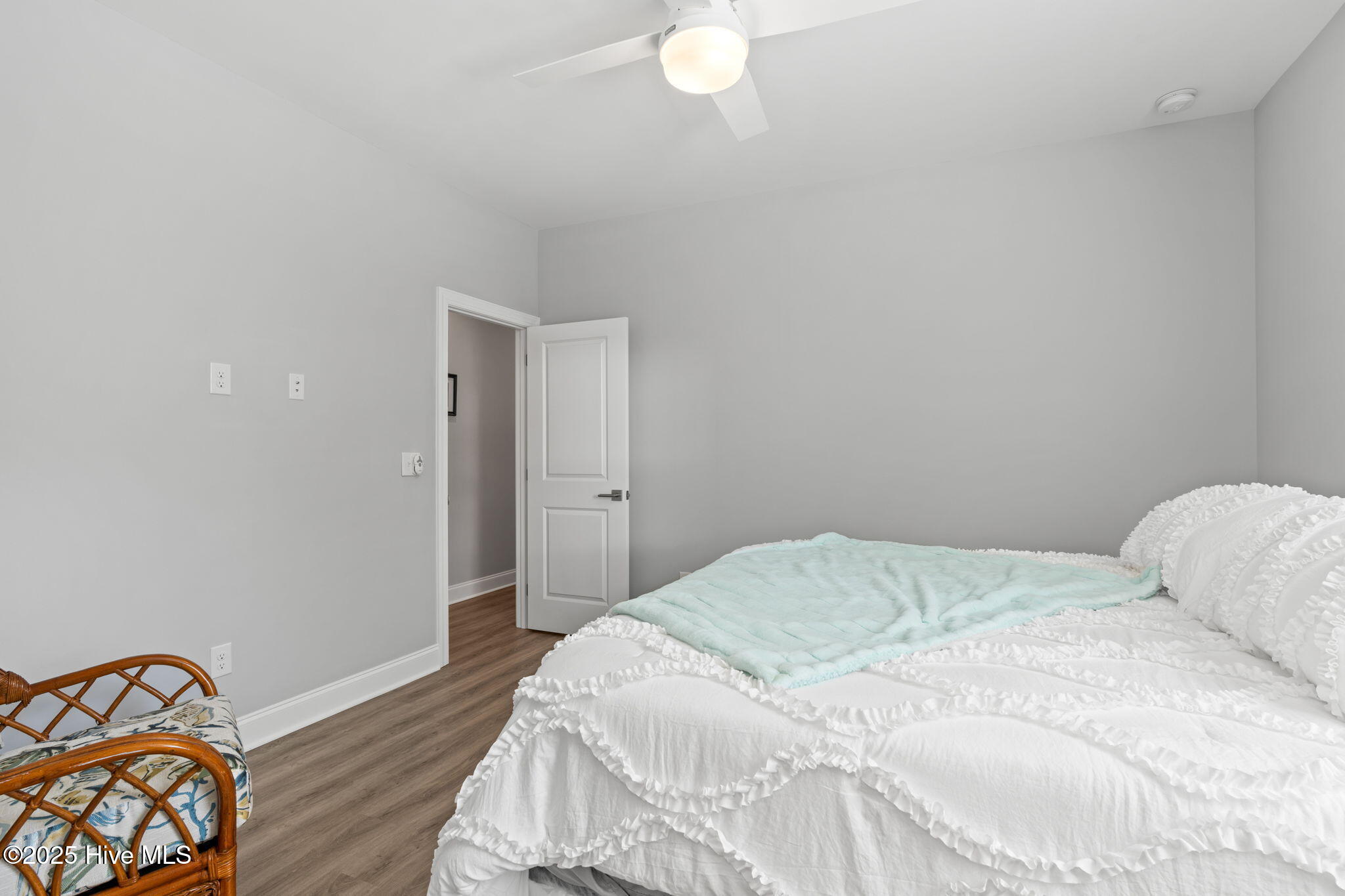 100535167 | Photo 24