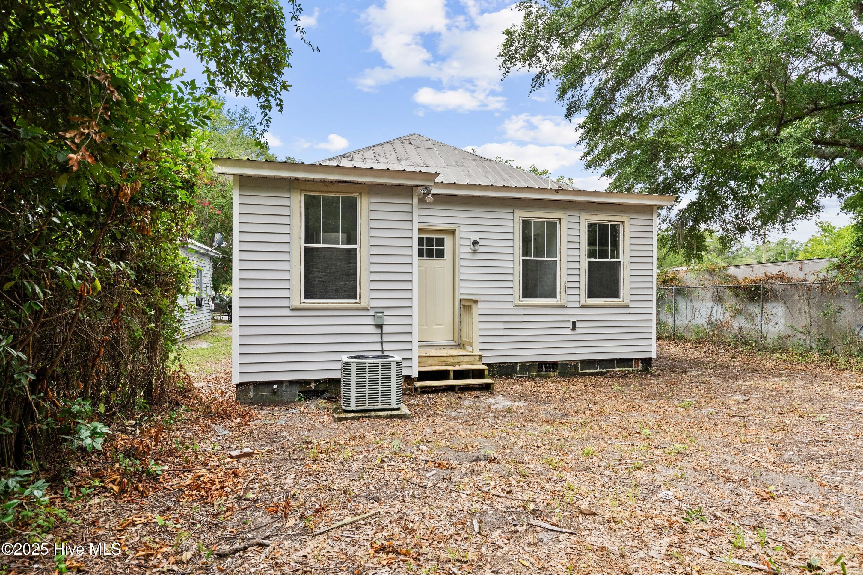 100522138 | Photo 23