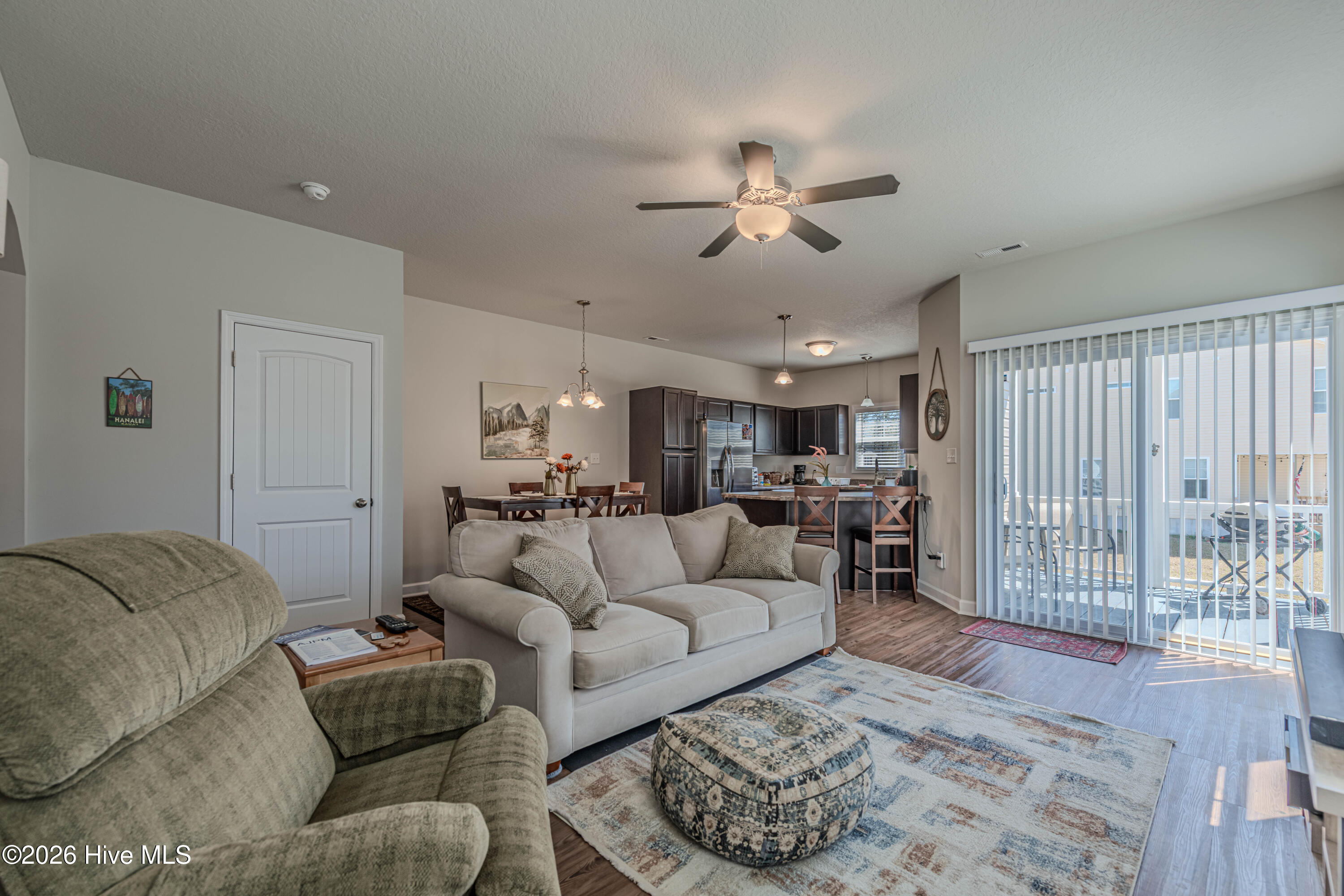 100565496 | Photo 15