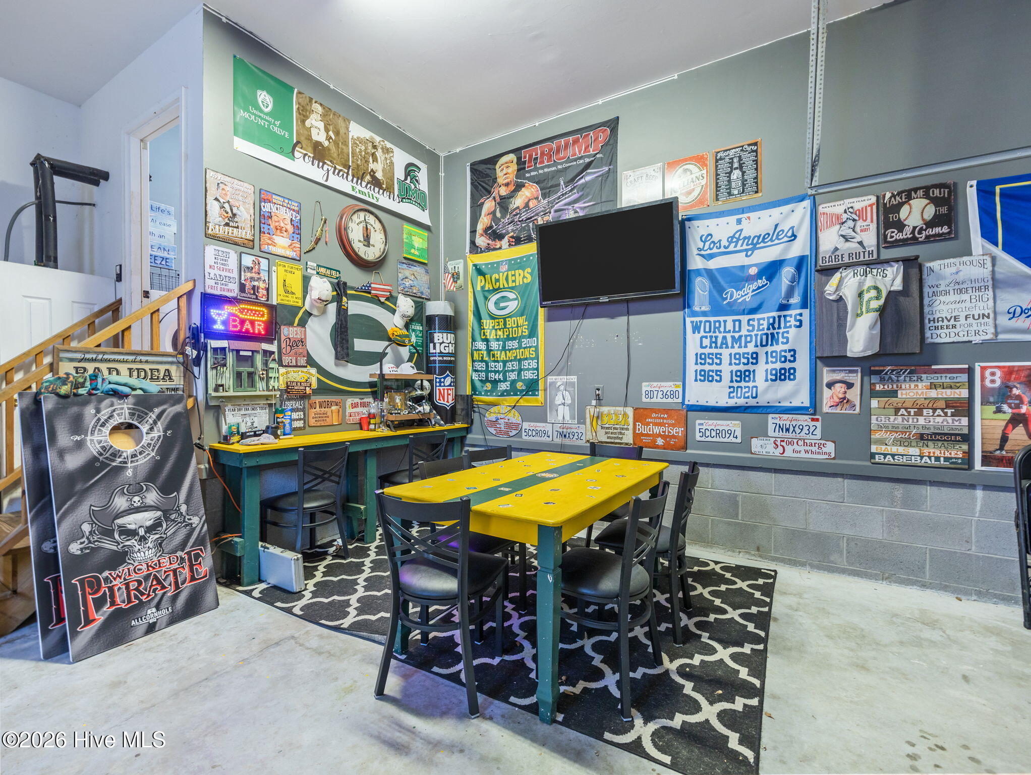 100562601 | Photo 40