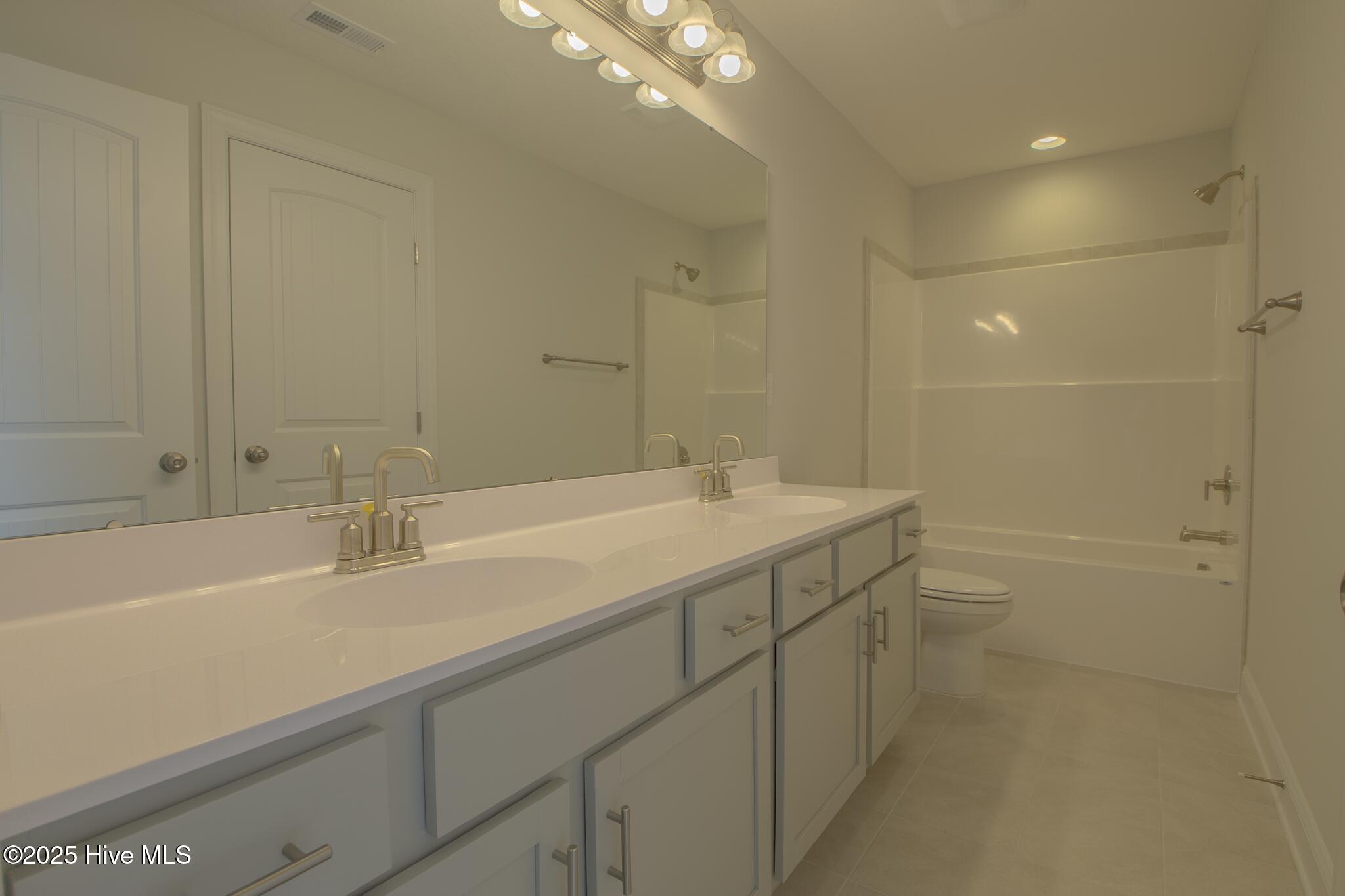 100509462 | Photo 17