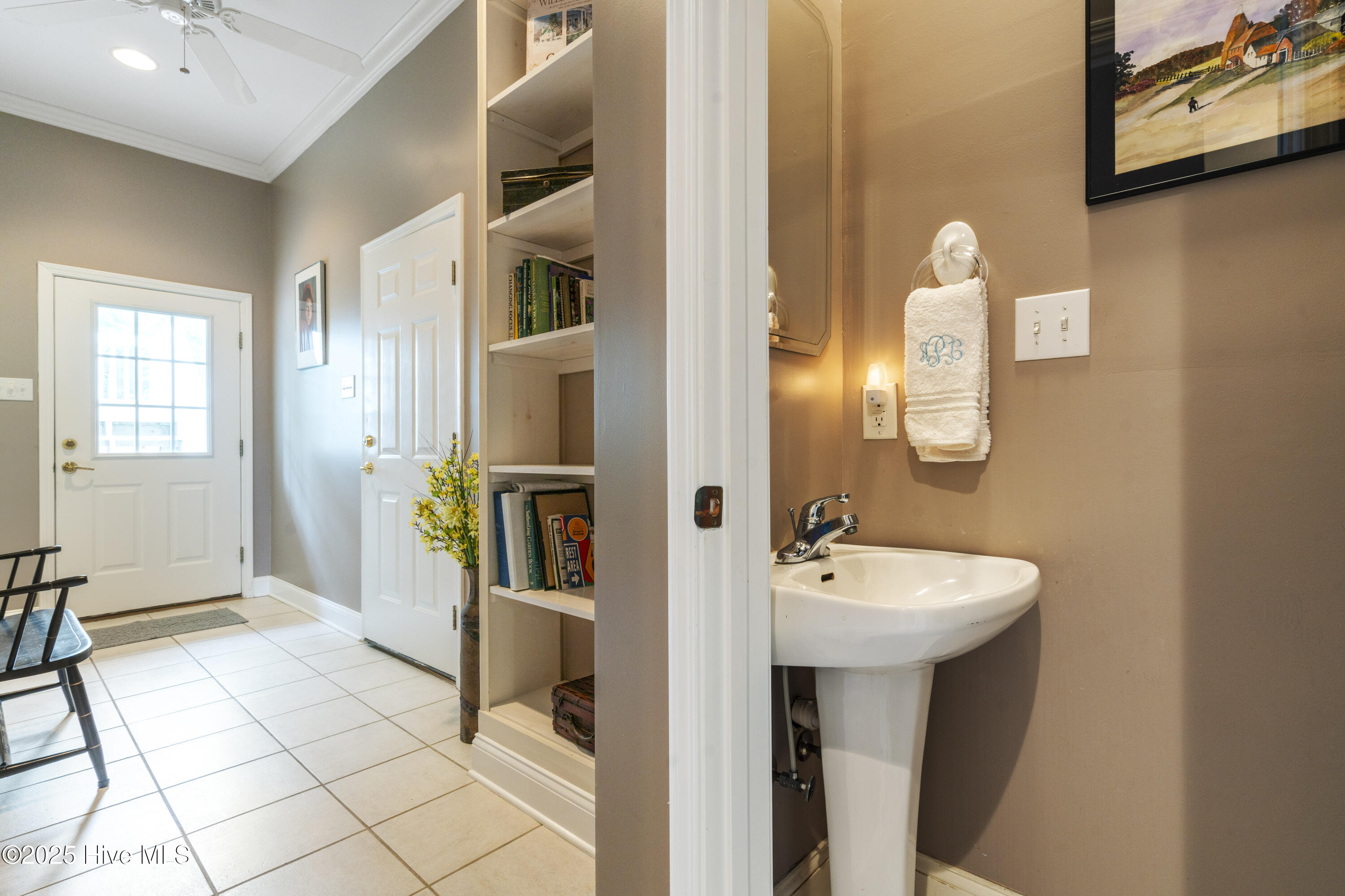 100511764 | Photo 12