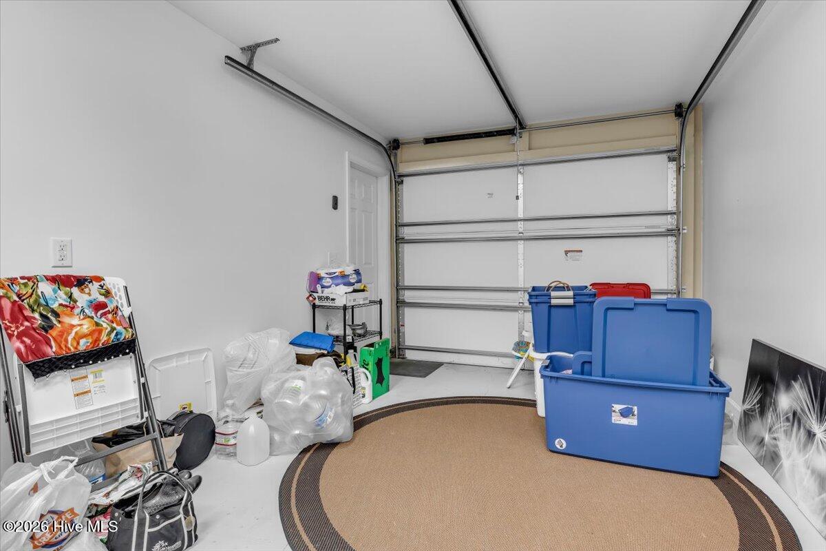 100566244 | Photo 41