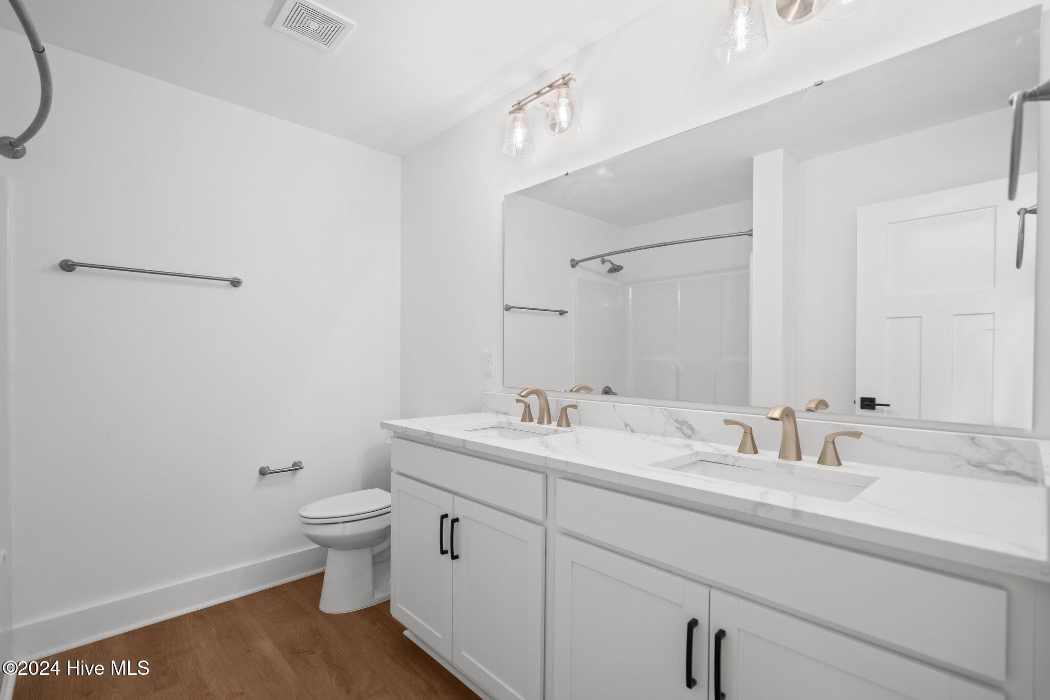 100435133 | Photo 31