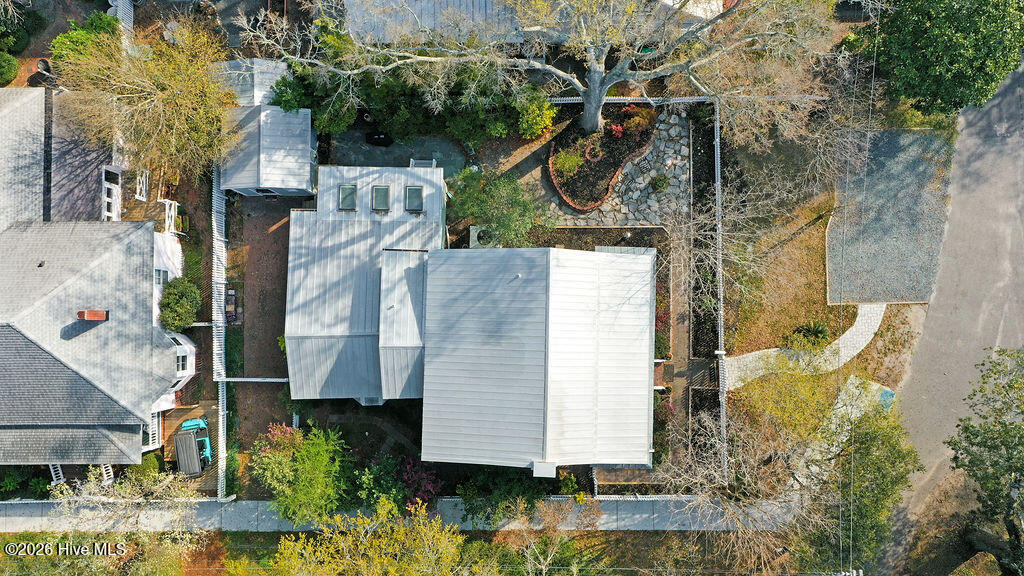 100563749 | Photo 45