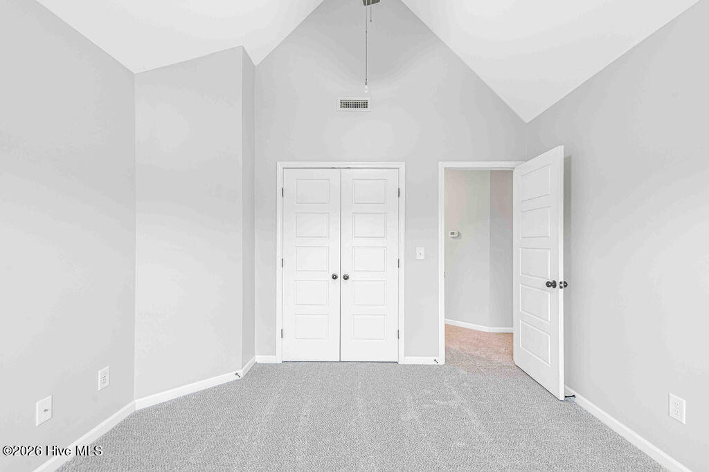 100548964 | Photo 34