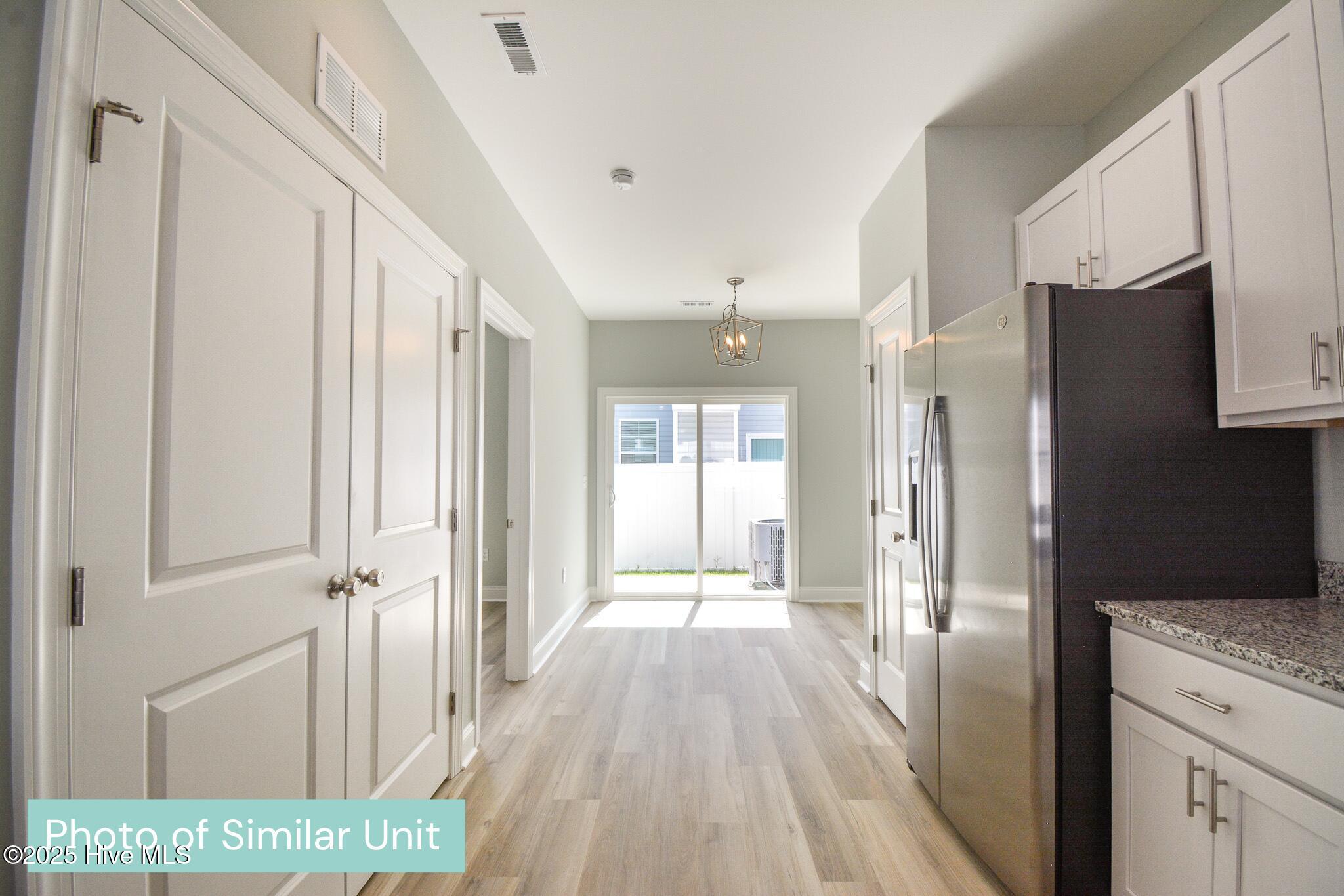 100552361 | Photo 10