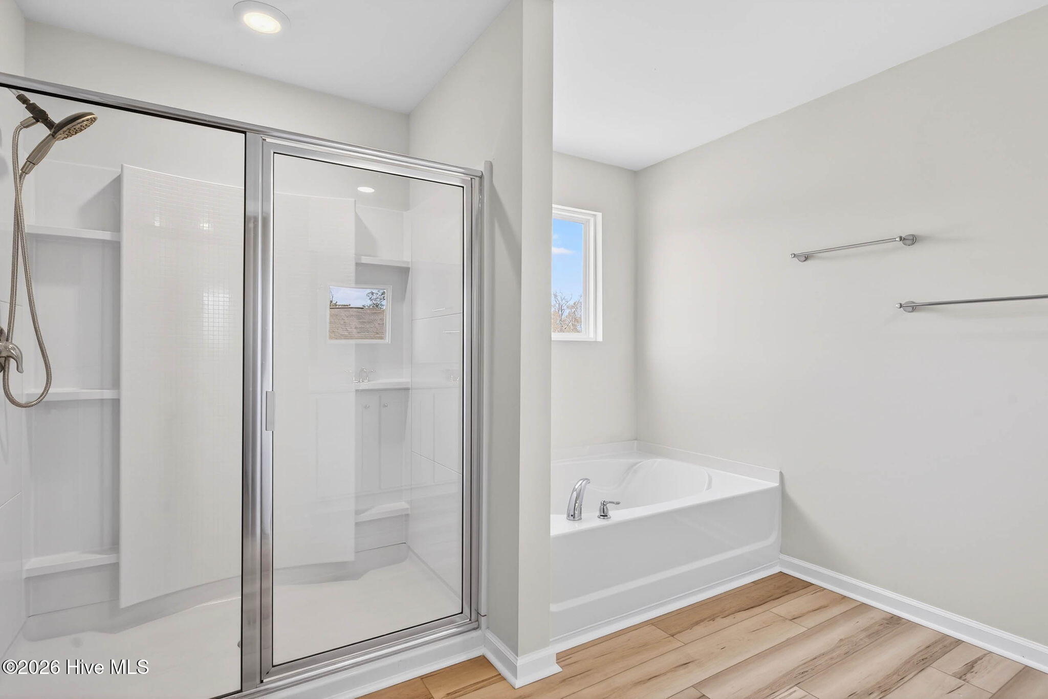 100564193 | Photo 29