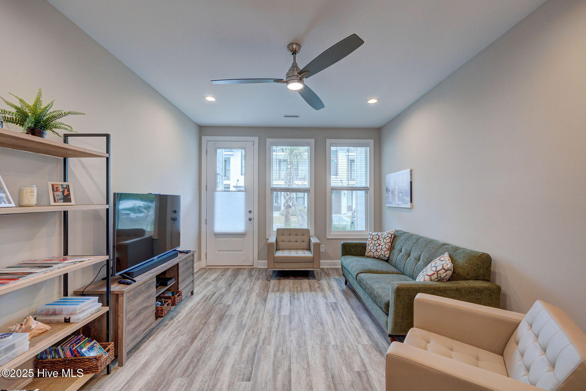 1907 Seacottage Way, Wilmington, NC 28403 – photo 8: 1907SeacottageWay(13)
