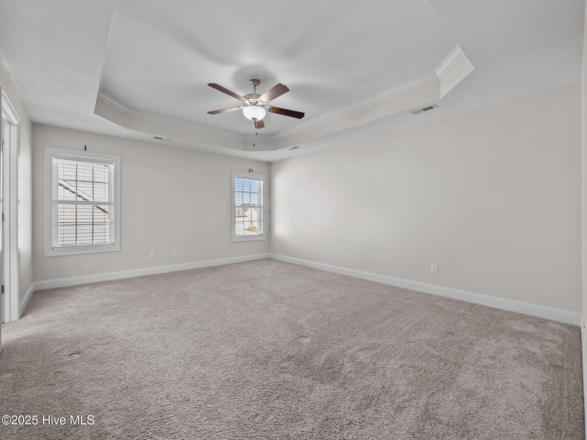 100539073 | Photo 22