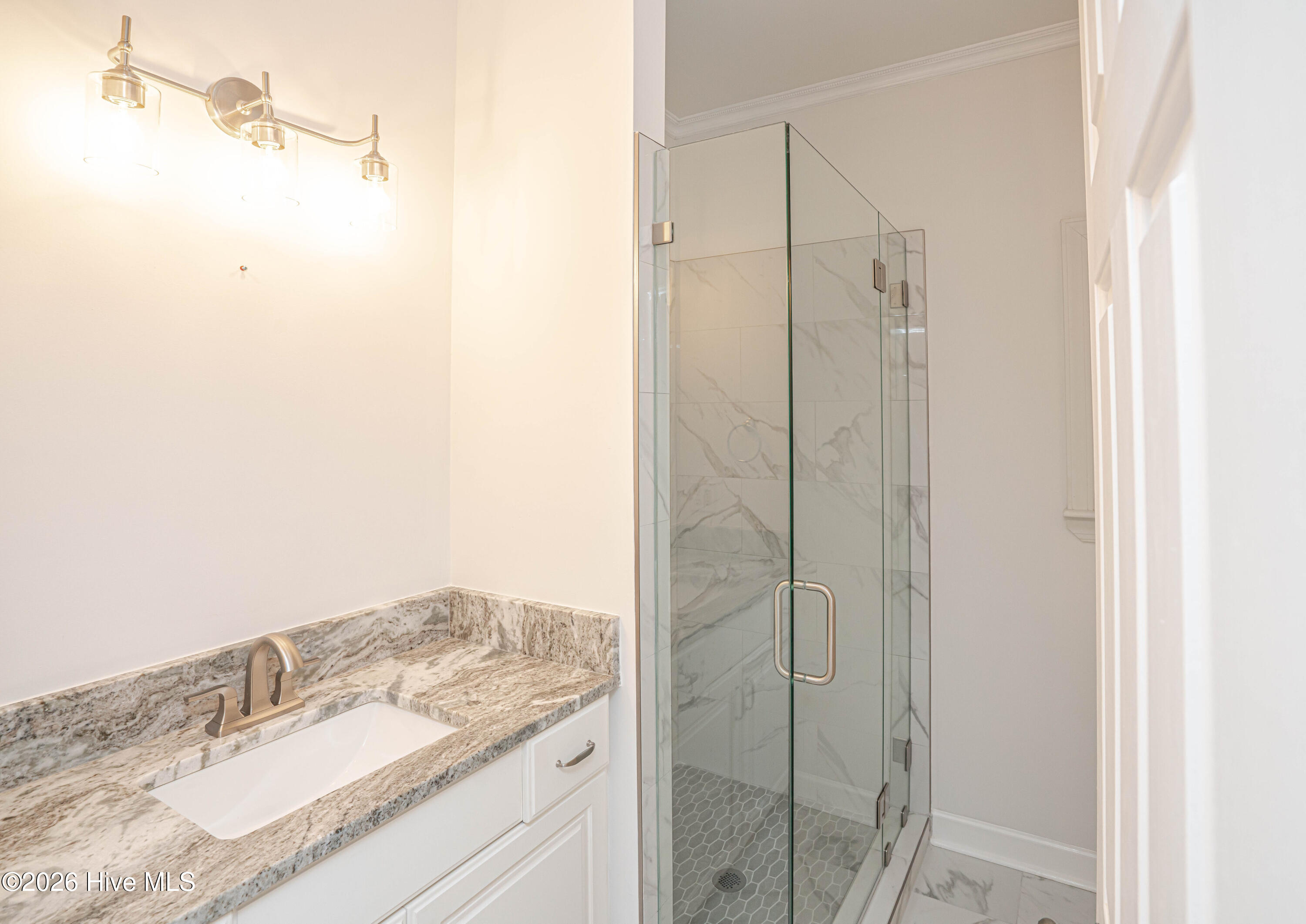 100553430 | Photo 54