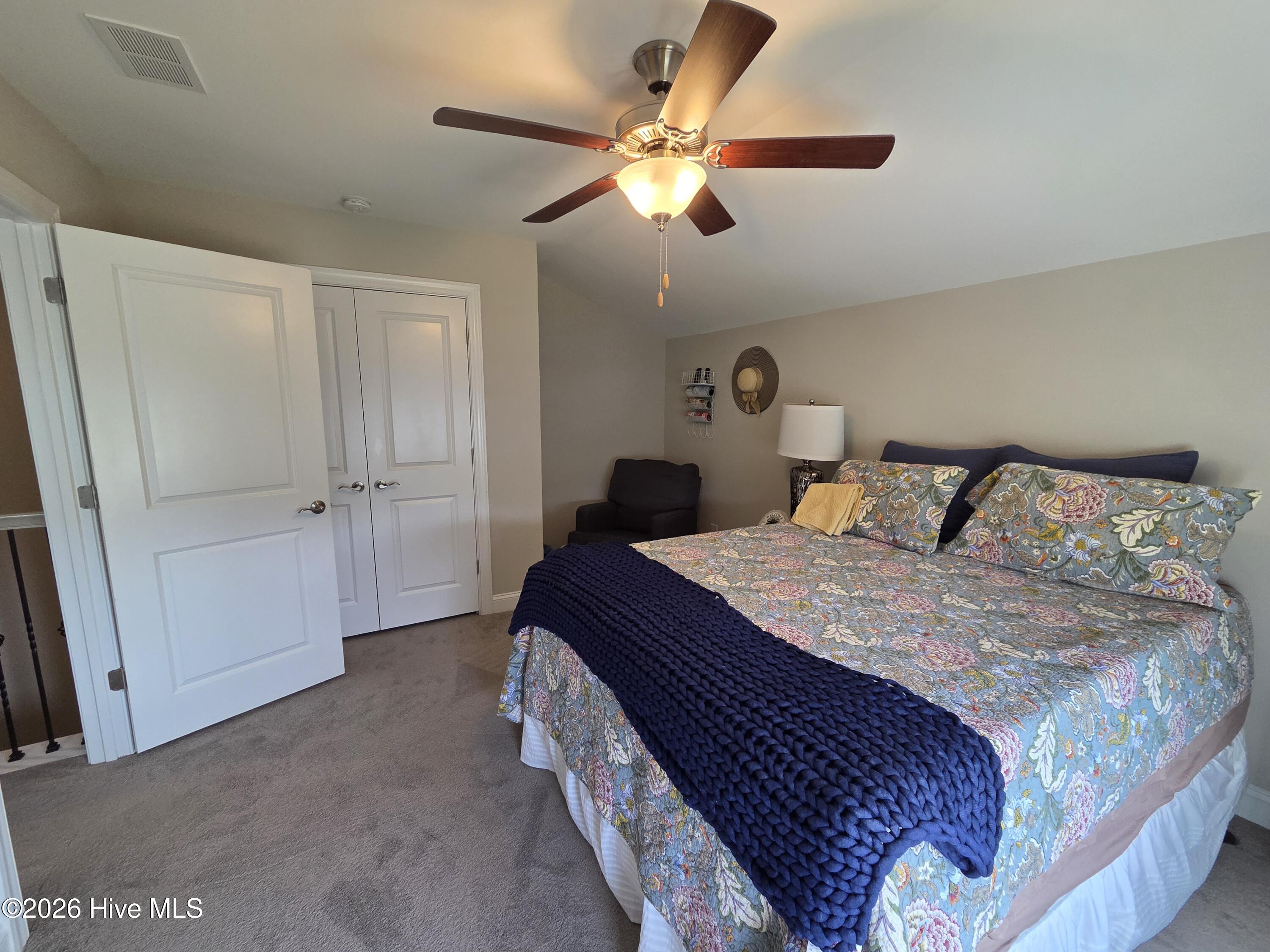 100566407 | Photo 38