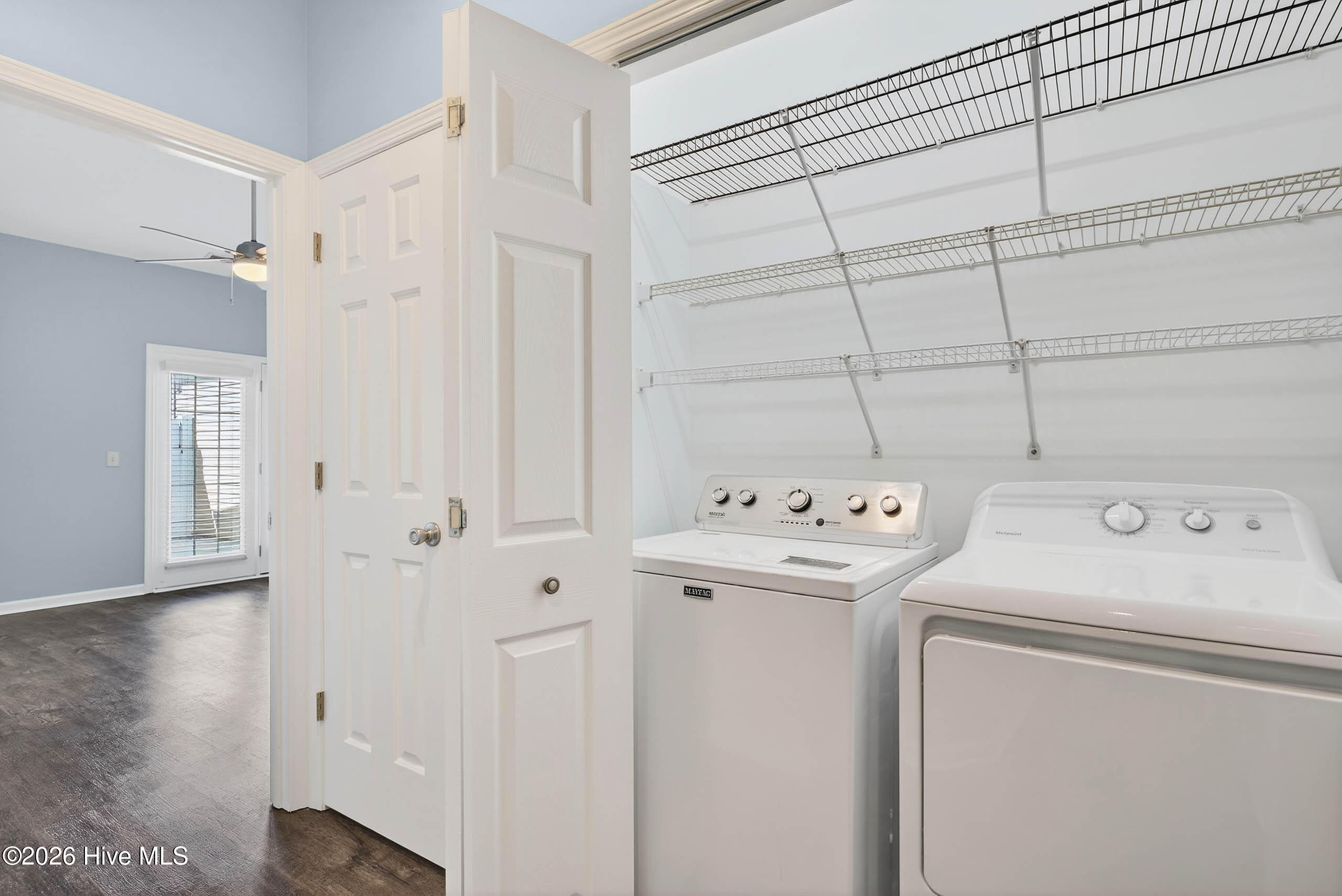 100564275 | Photo 29