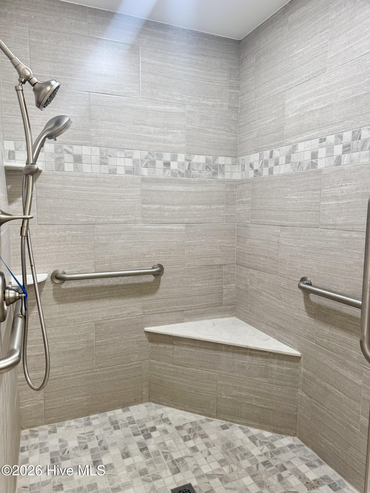 100556494 | Photo 11