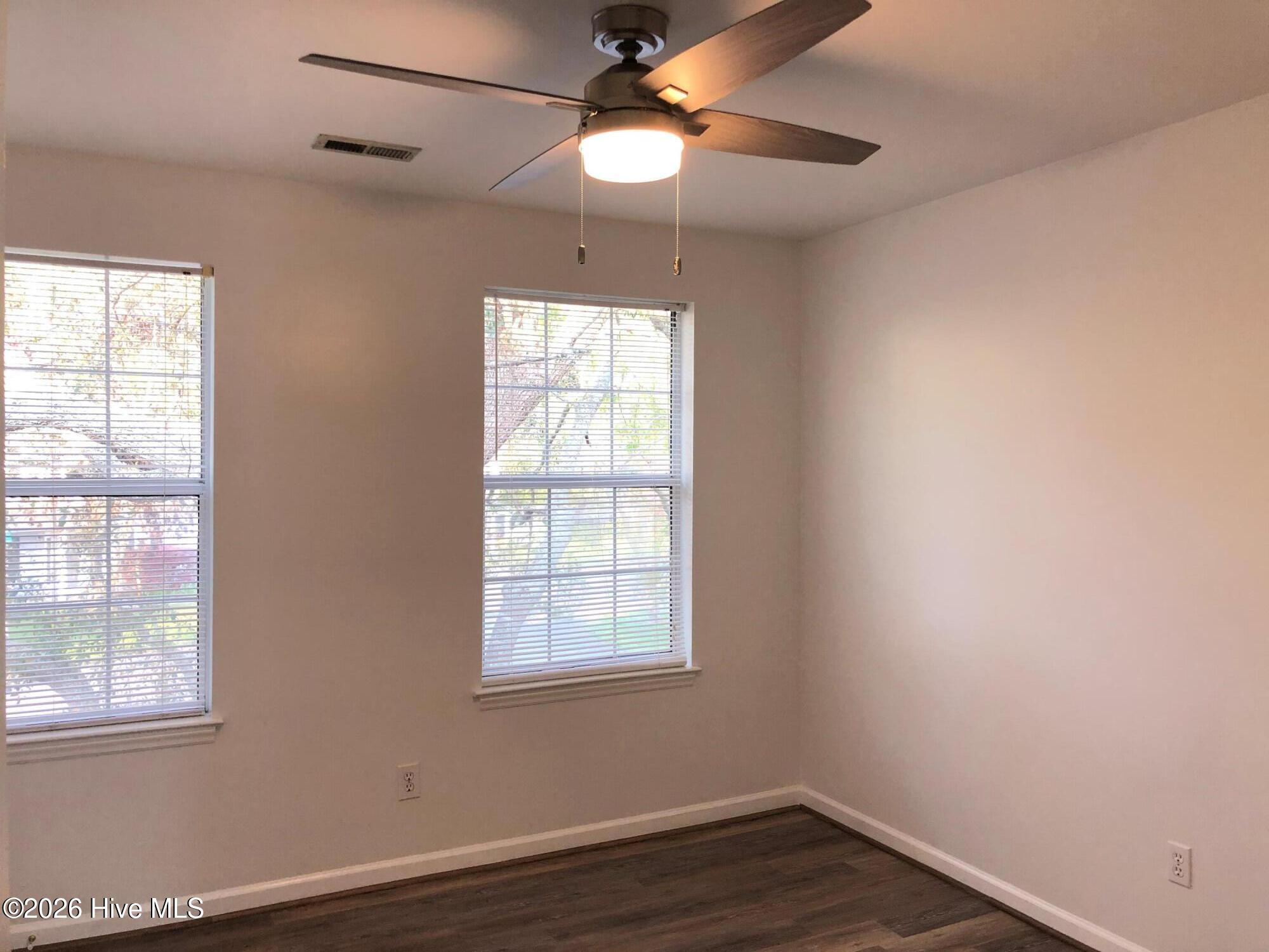 100556487 | Photo 17