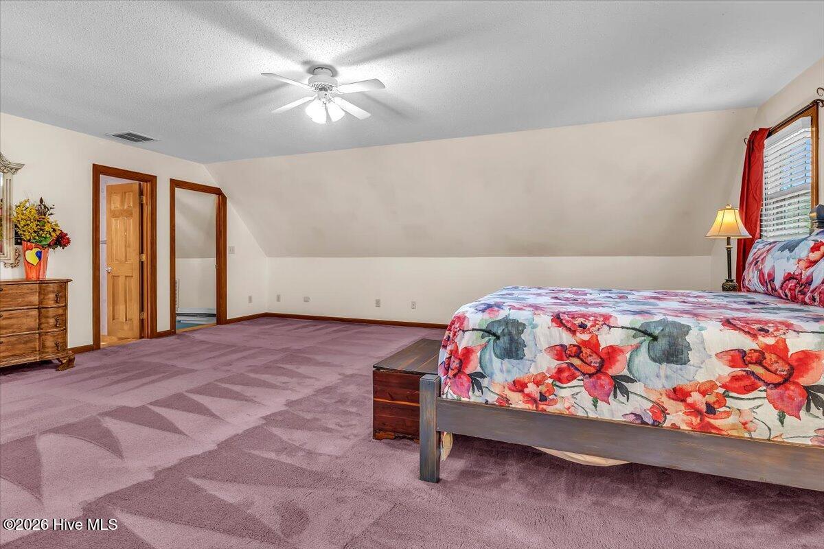 100565591 | Photo 62