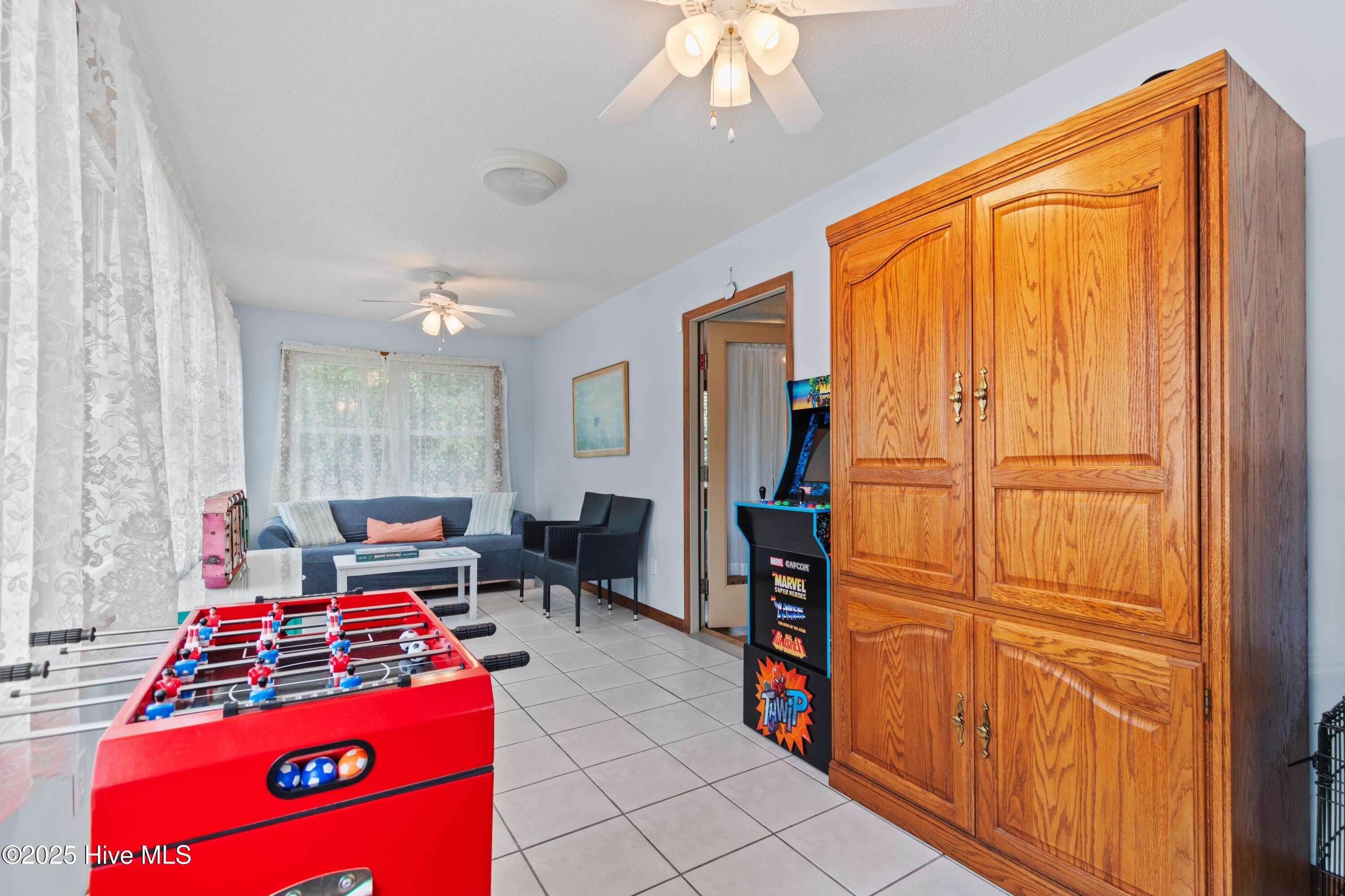 100530130 | Photo 33