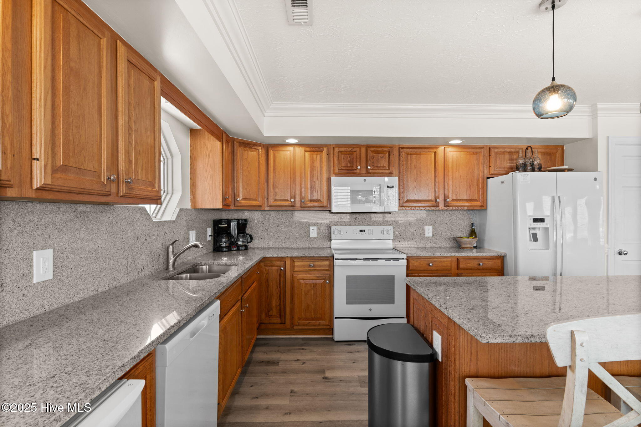 100515755 | Photo 16