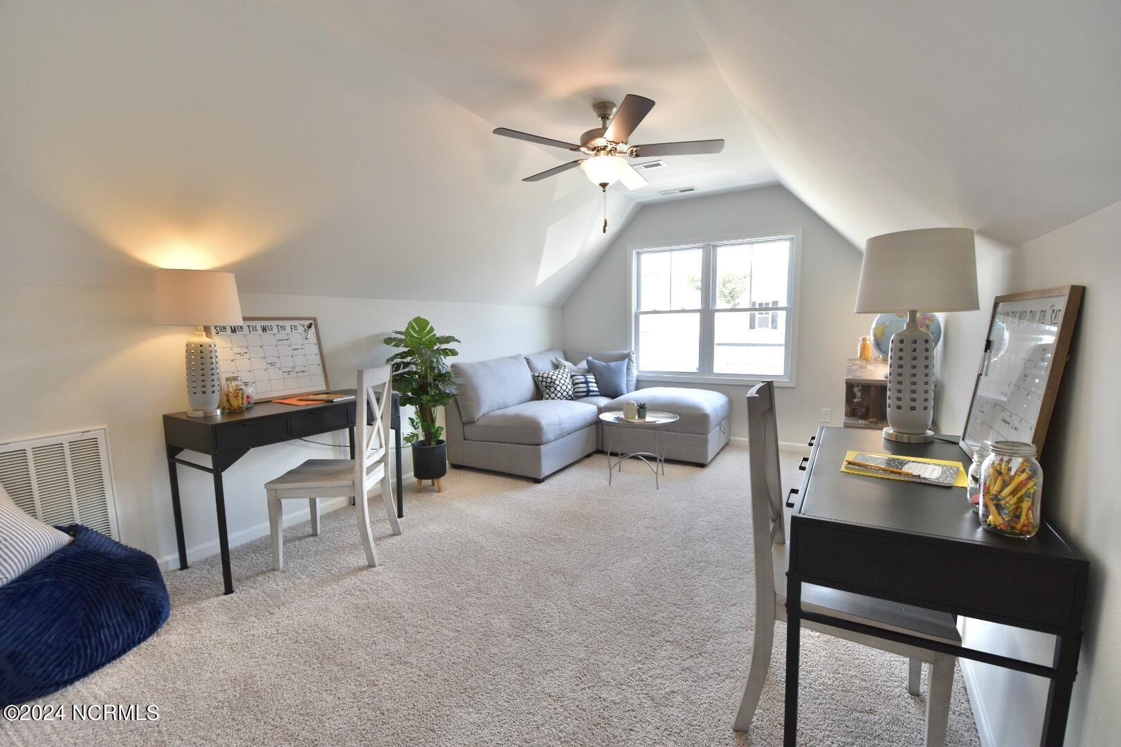 100538321 | Photo 40