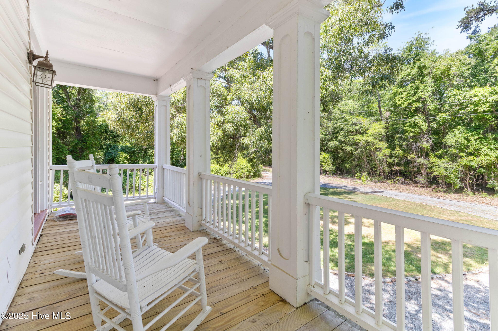 100507341 | Photo 45