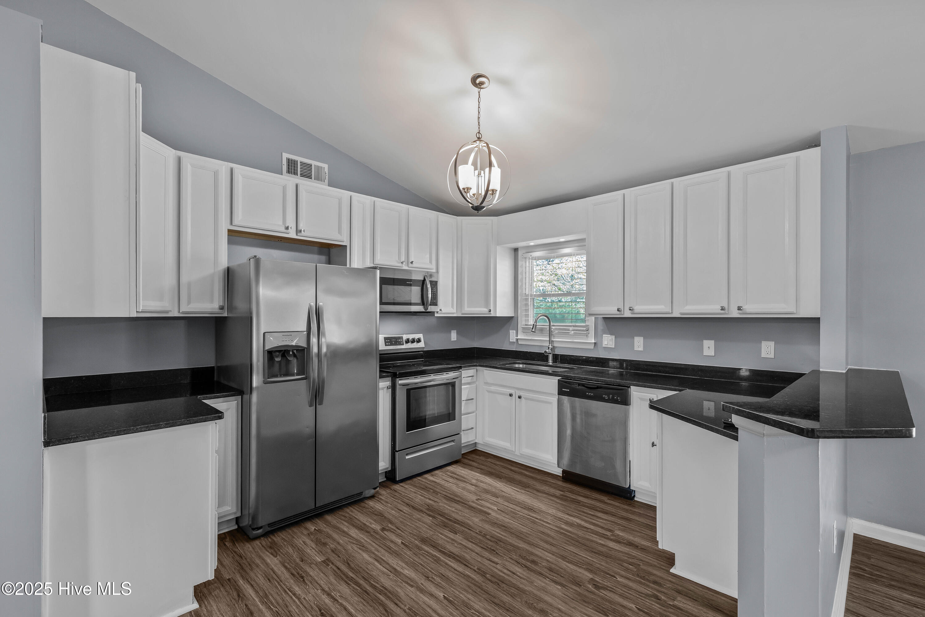 2007 Hunters Ridge Drive, Midway Park, NC 28544 – photo 12: 12