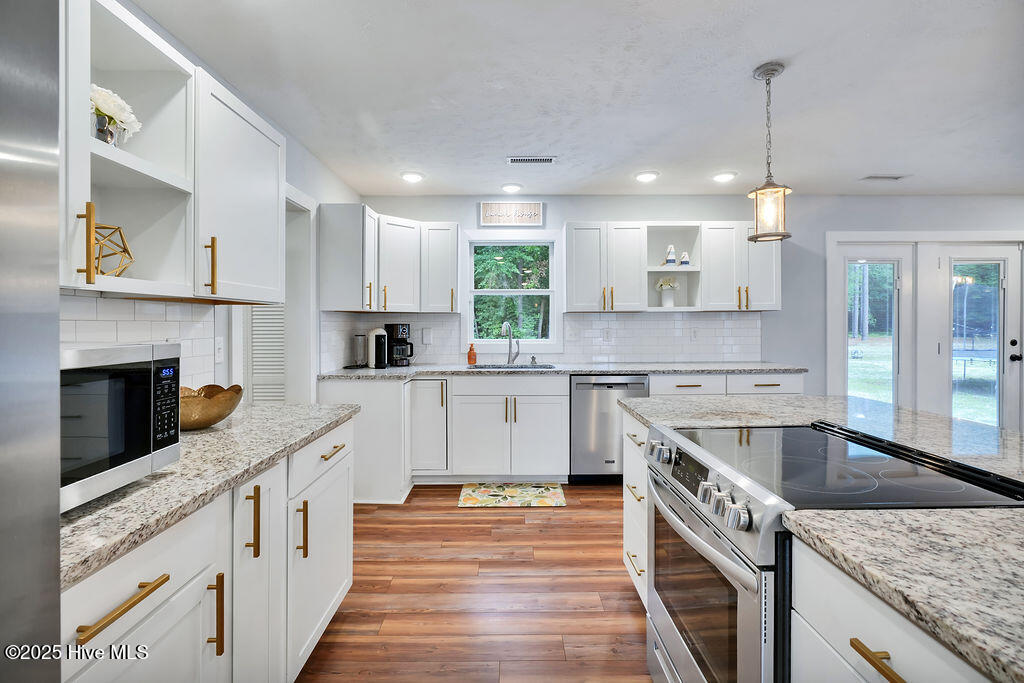 100539374 | Photo 14