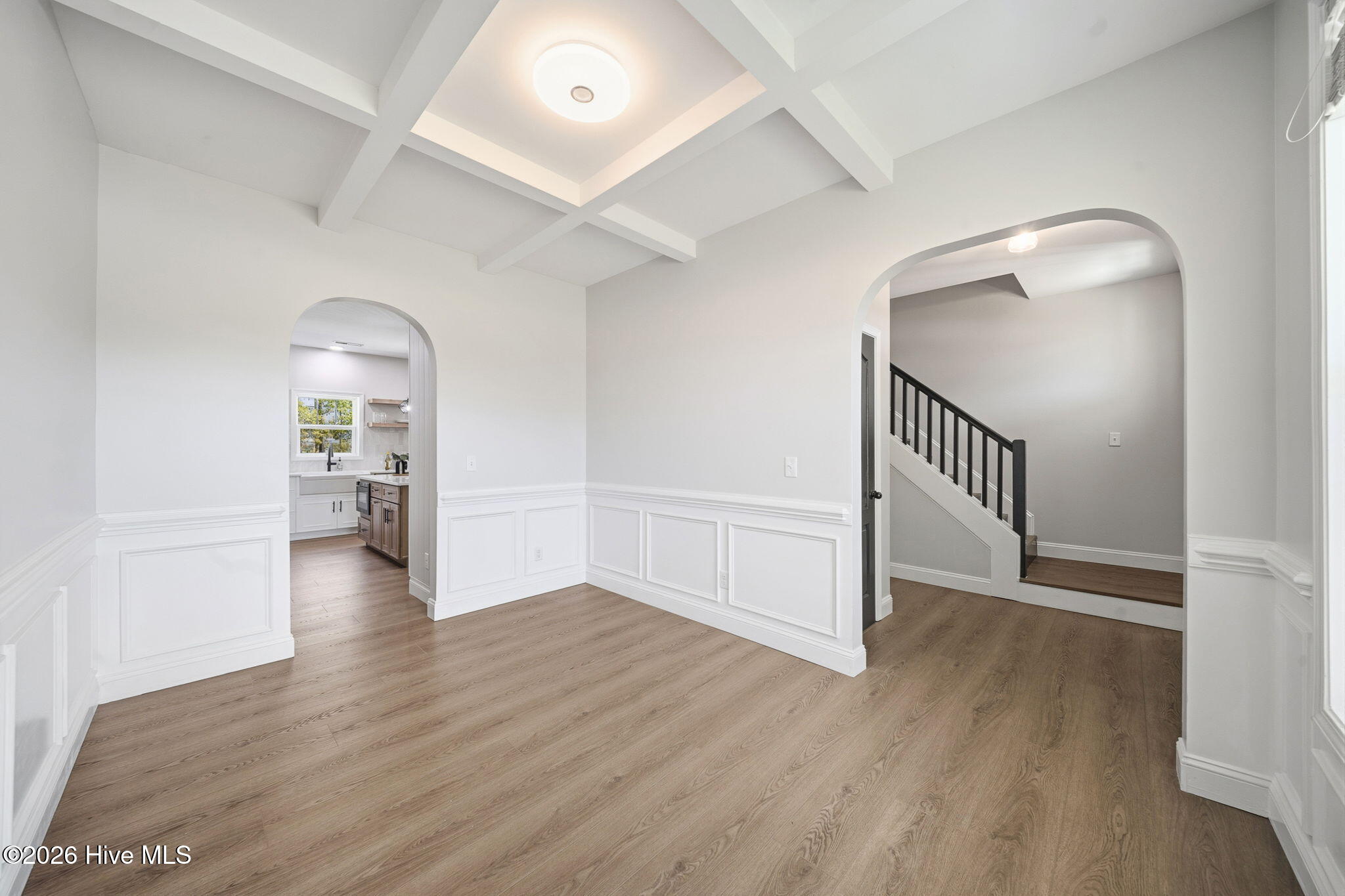 100566874 | Photo 28