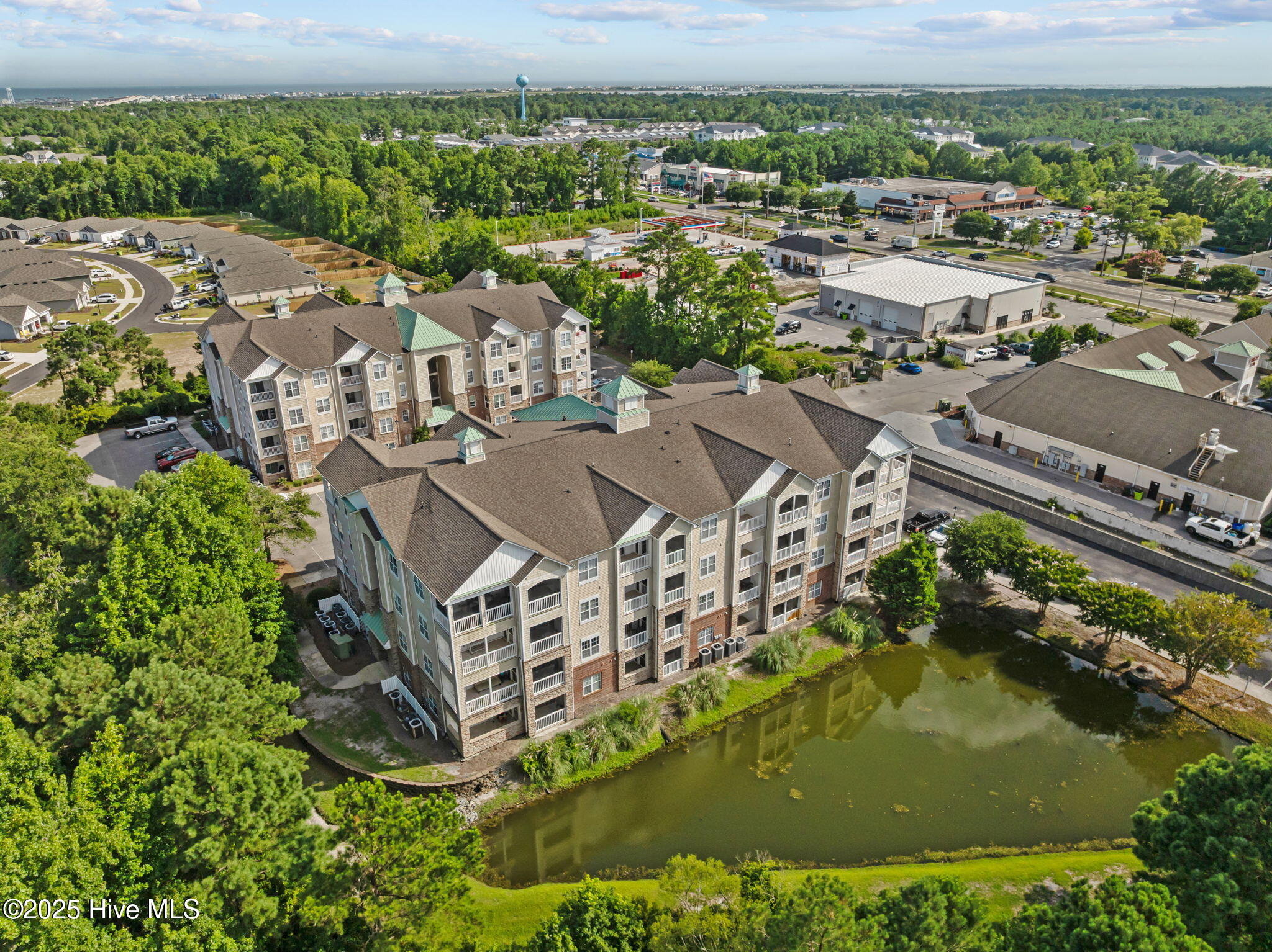 100506684 | Photo 50