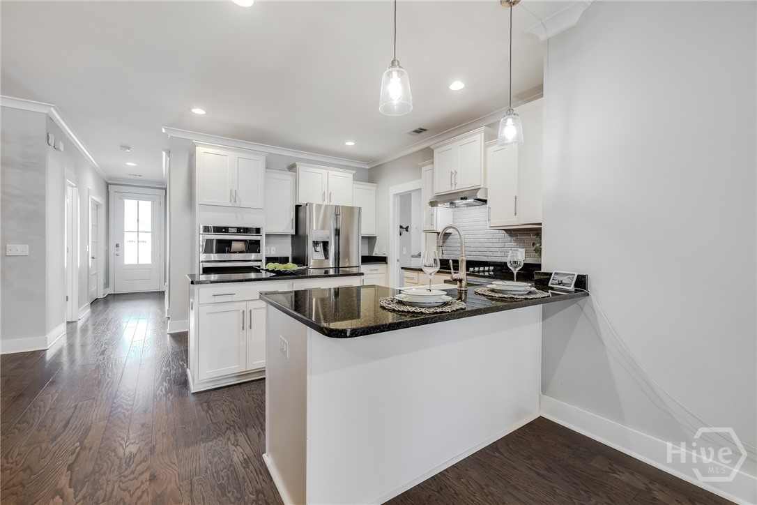Kitchen - foyer