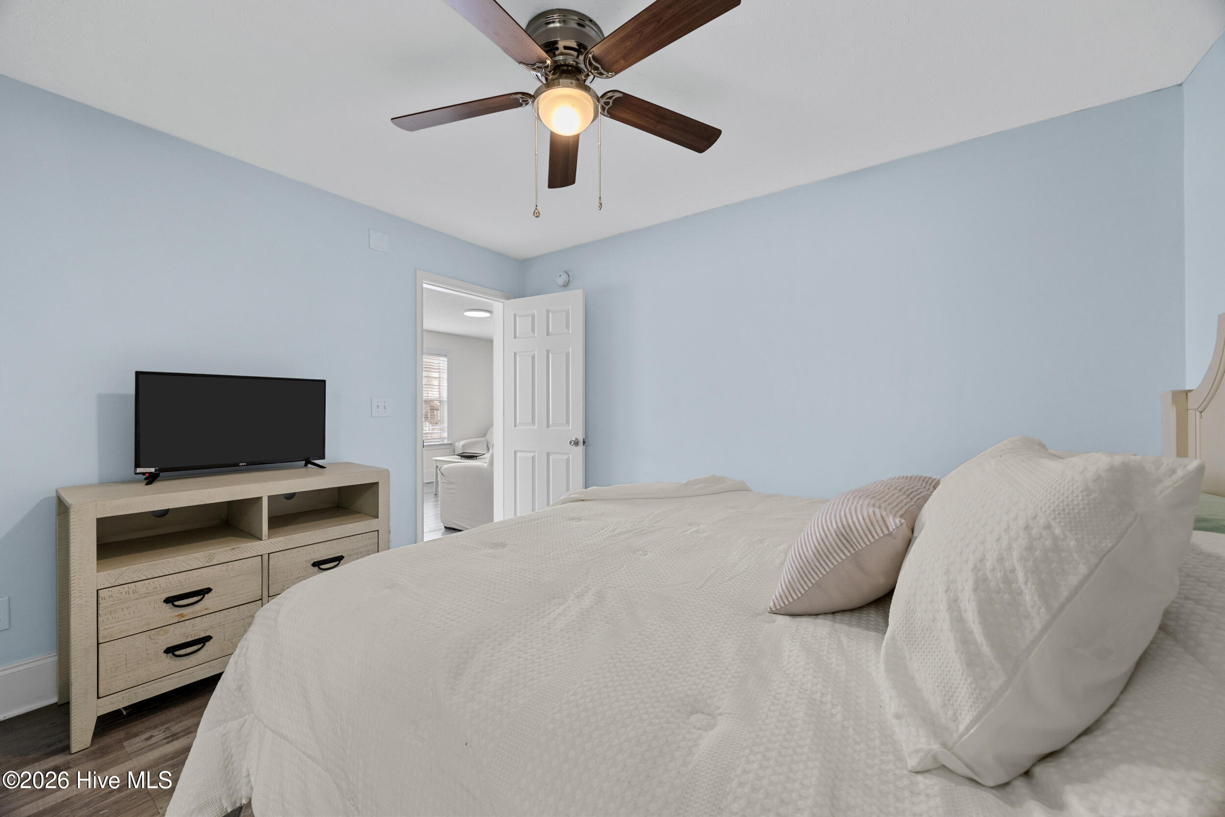 100552950 | Photo 31