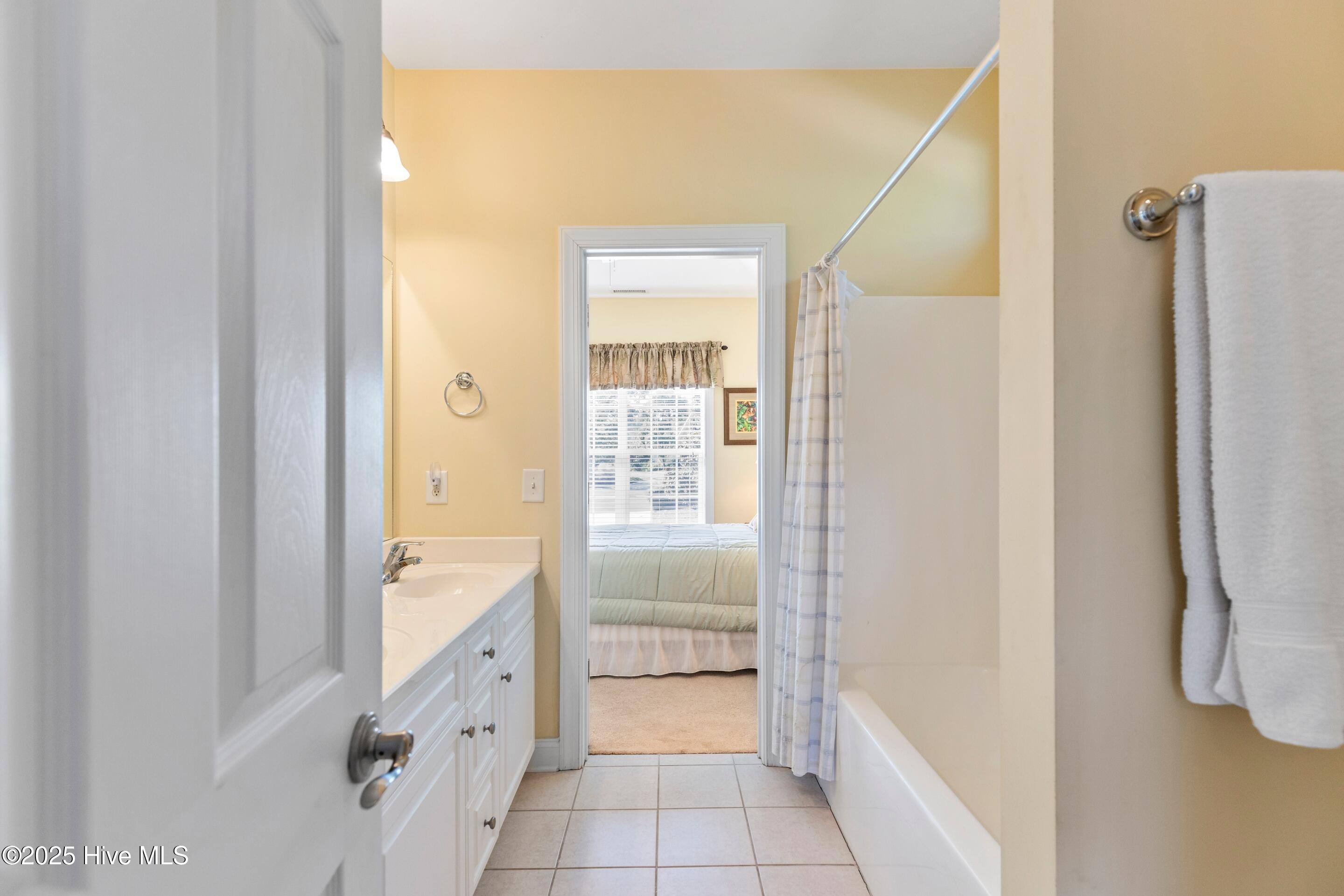 100538376 | Photo 40