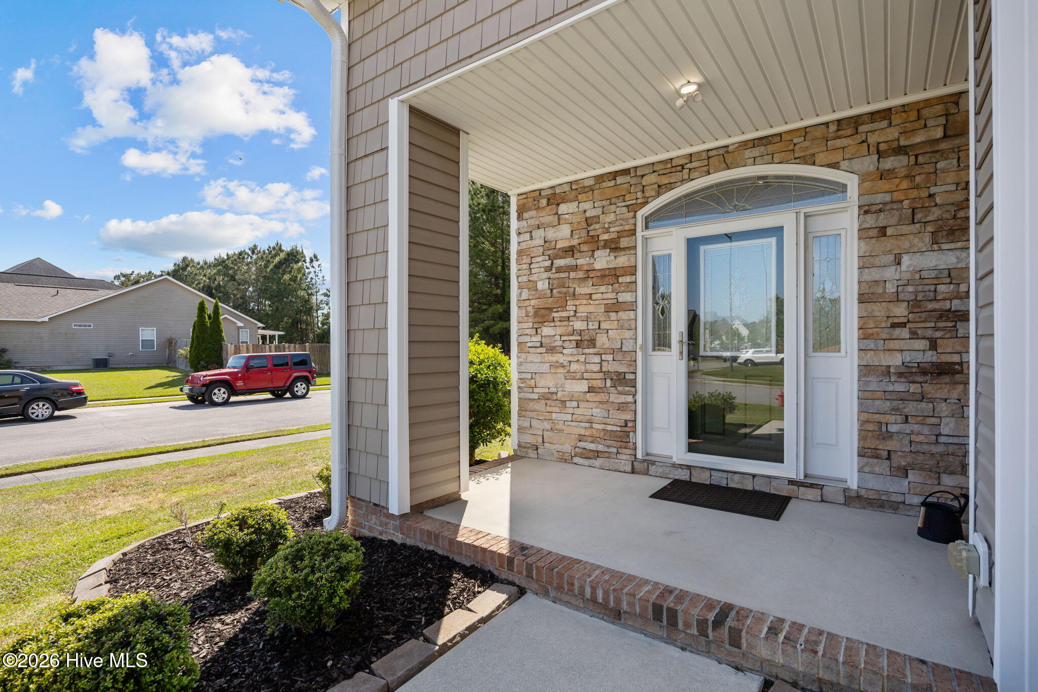 100569646 | Photo 46