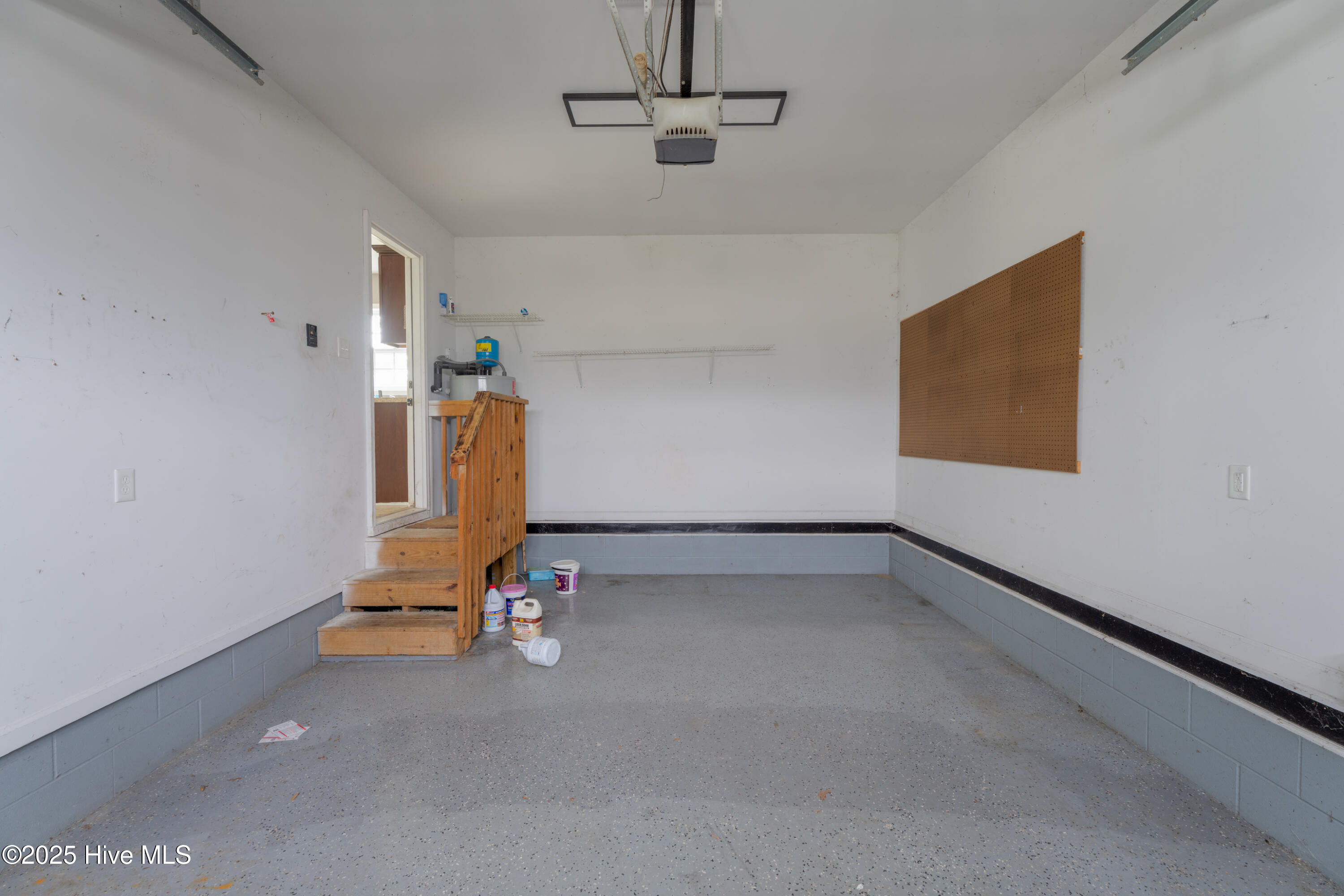 100536355 | Photo 25