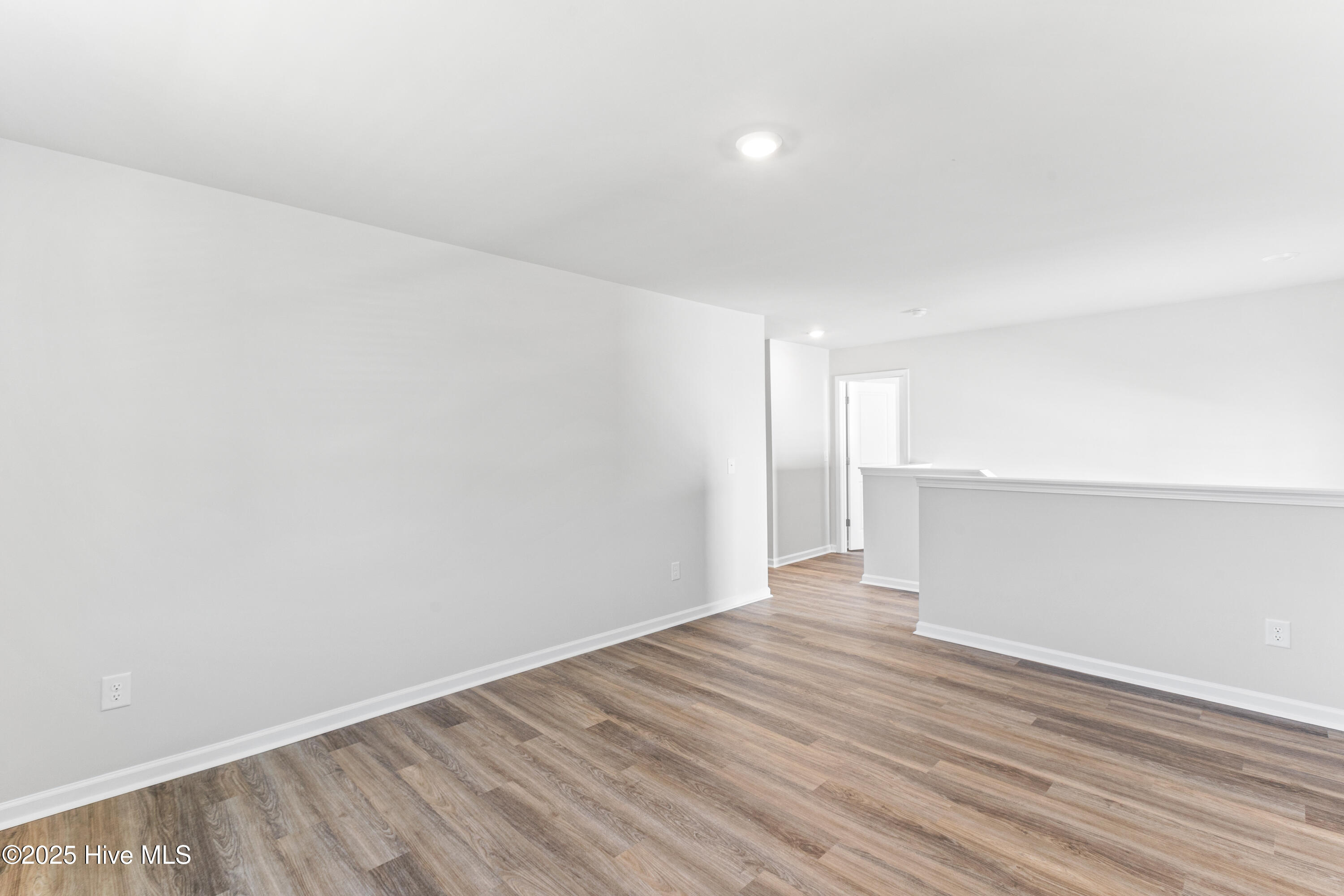 100515101 | Photo 17