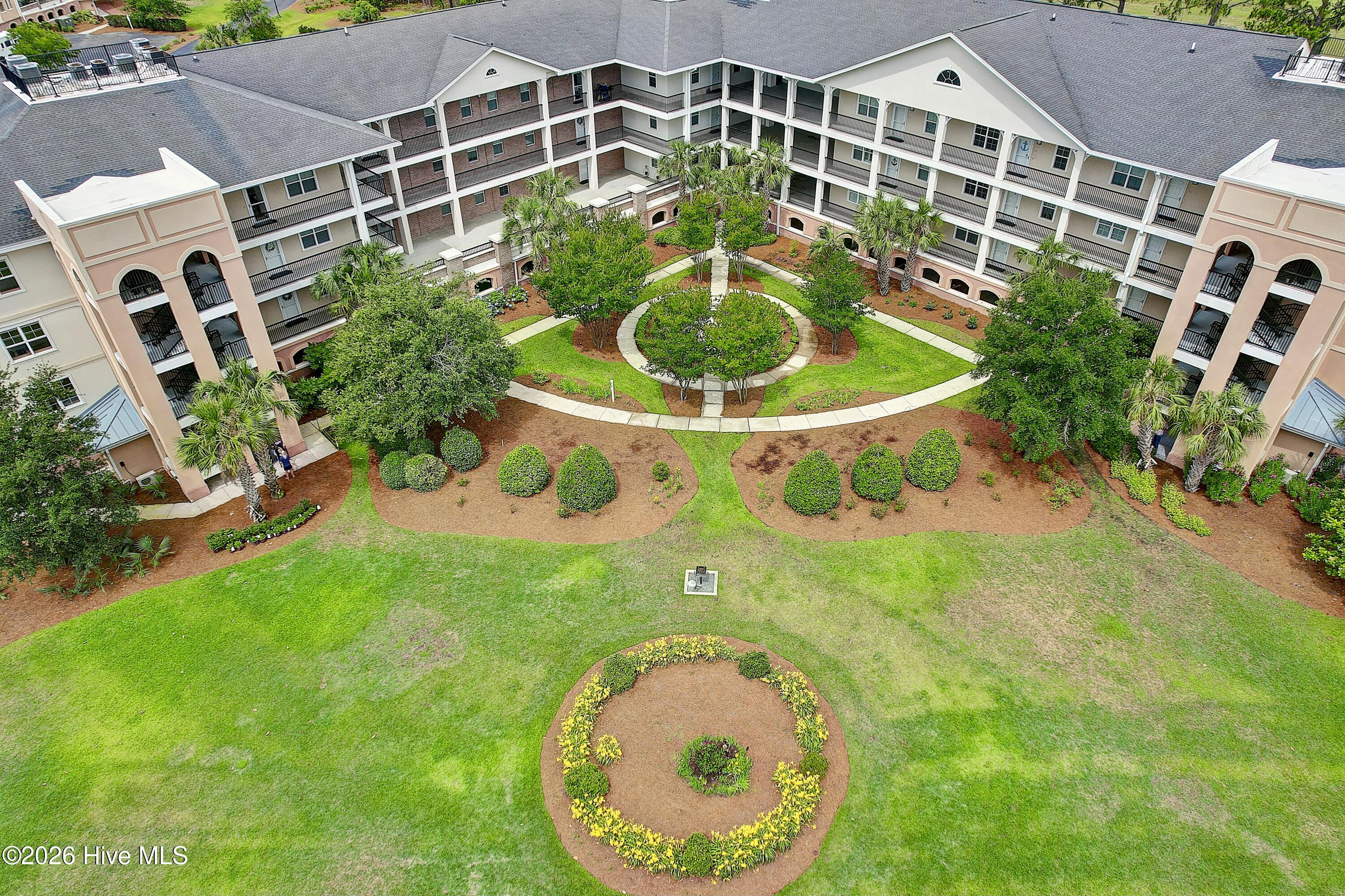 100567297 | Photo 48