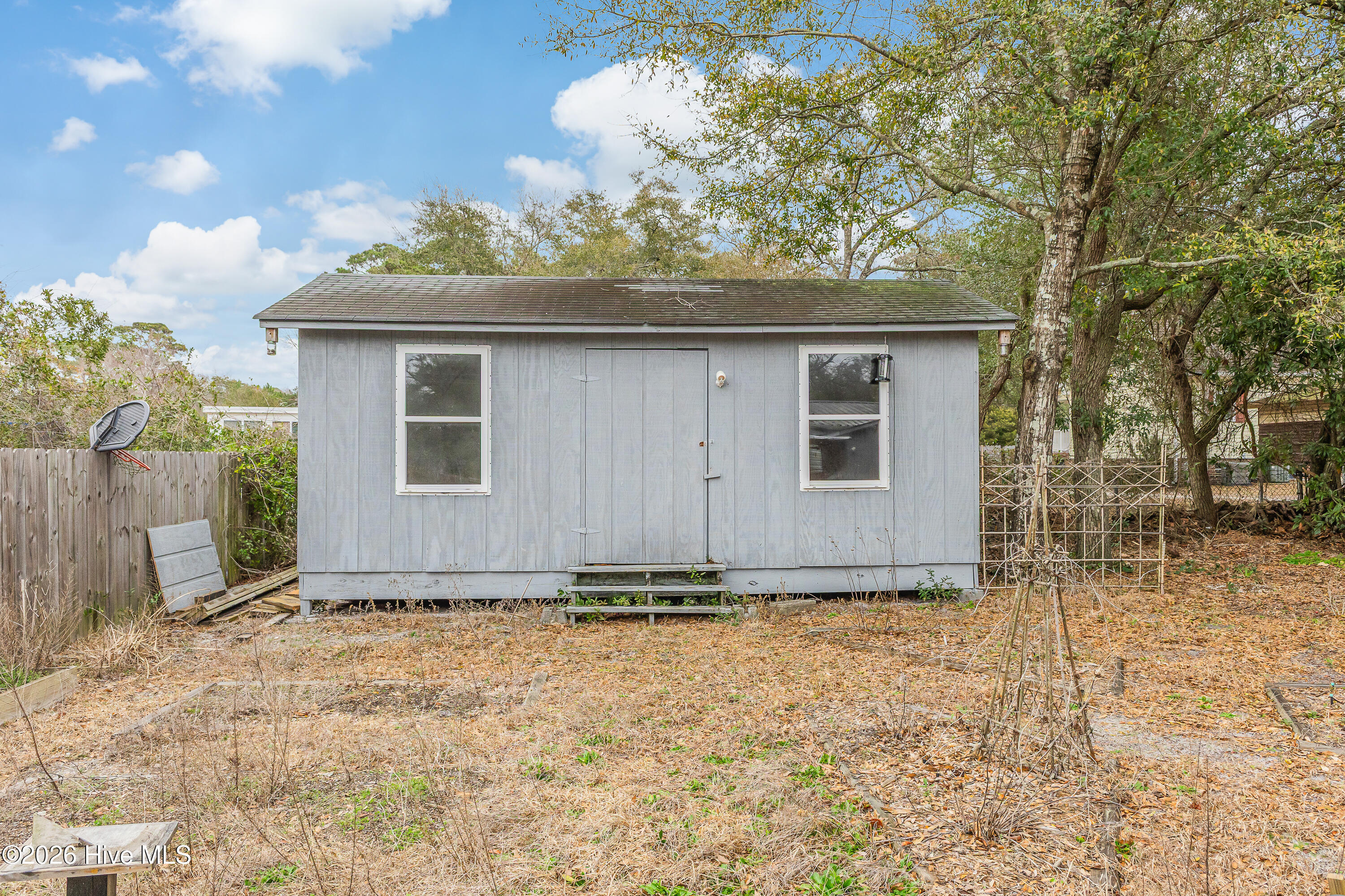 100557836 | Photo 30