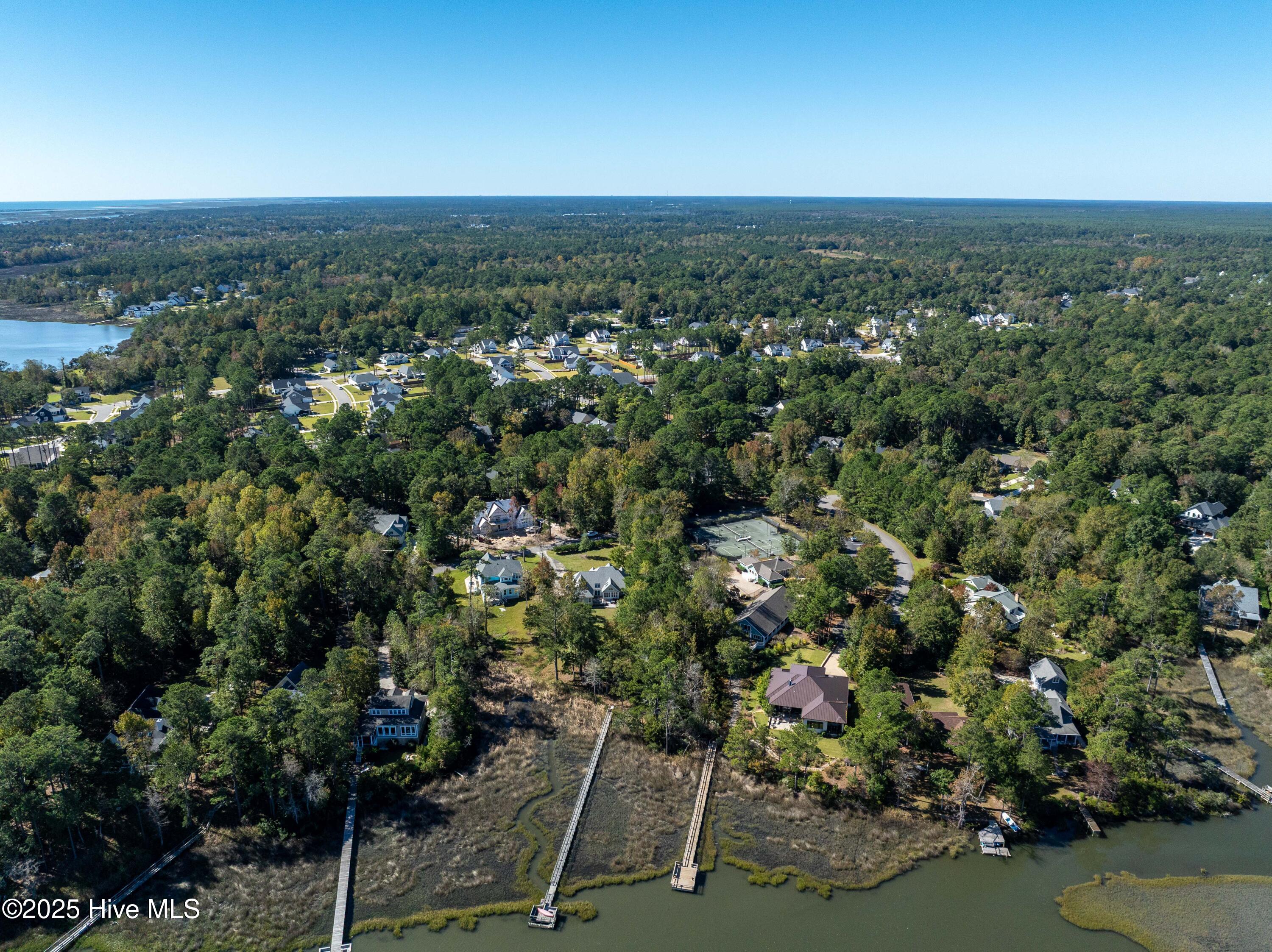 100537657 | Photo 48