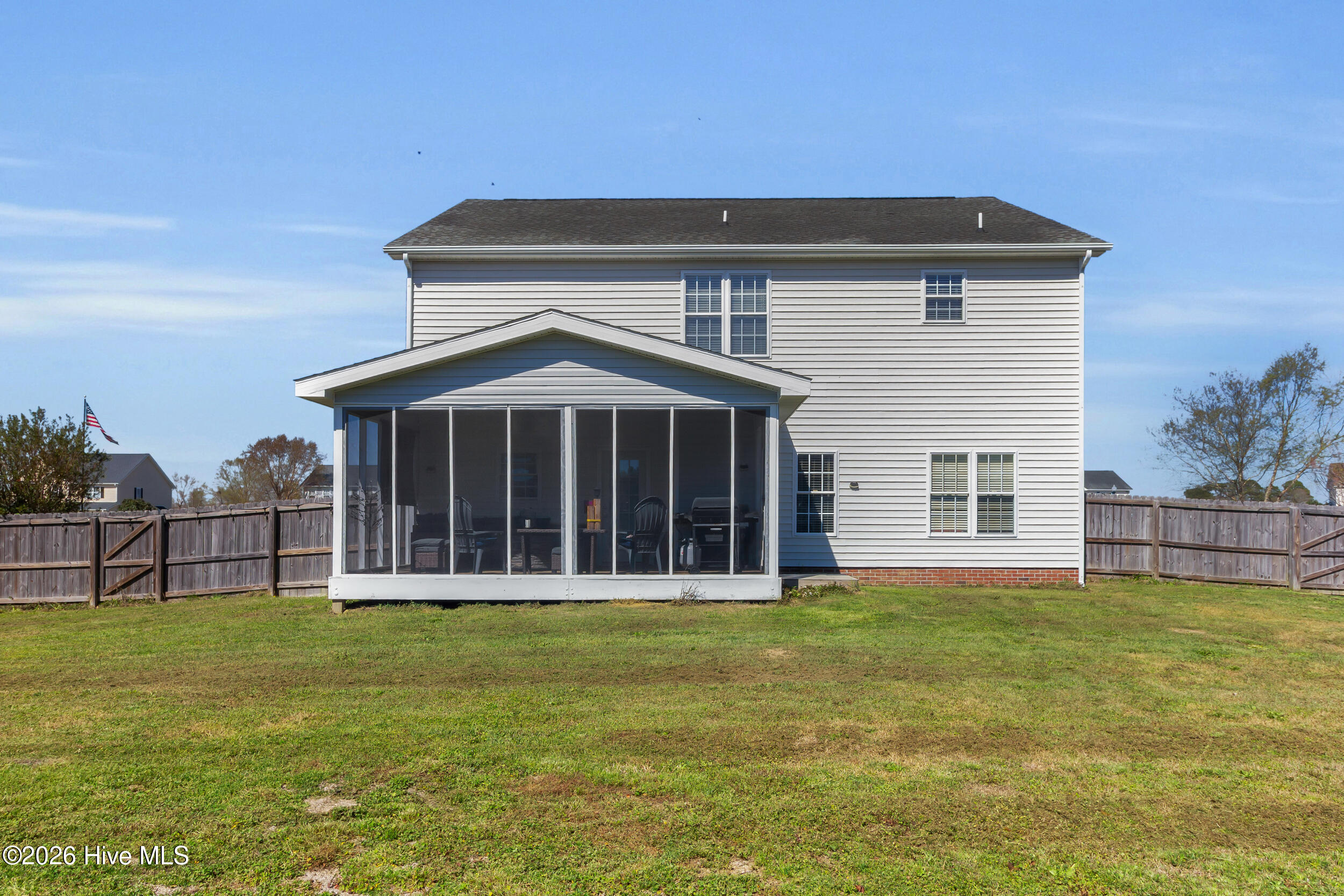 100562636 | Photo 29